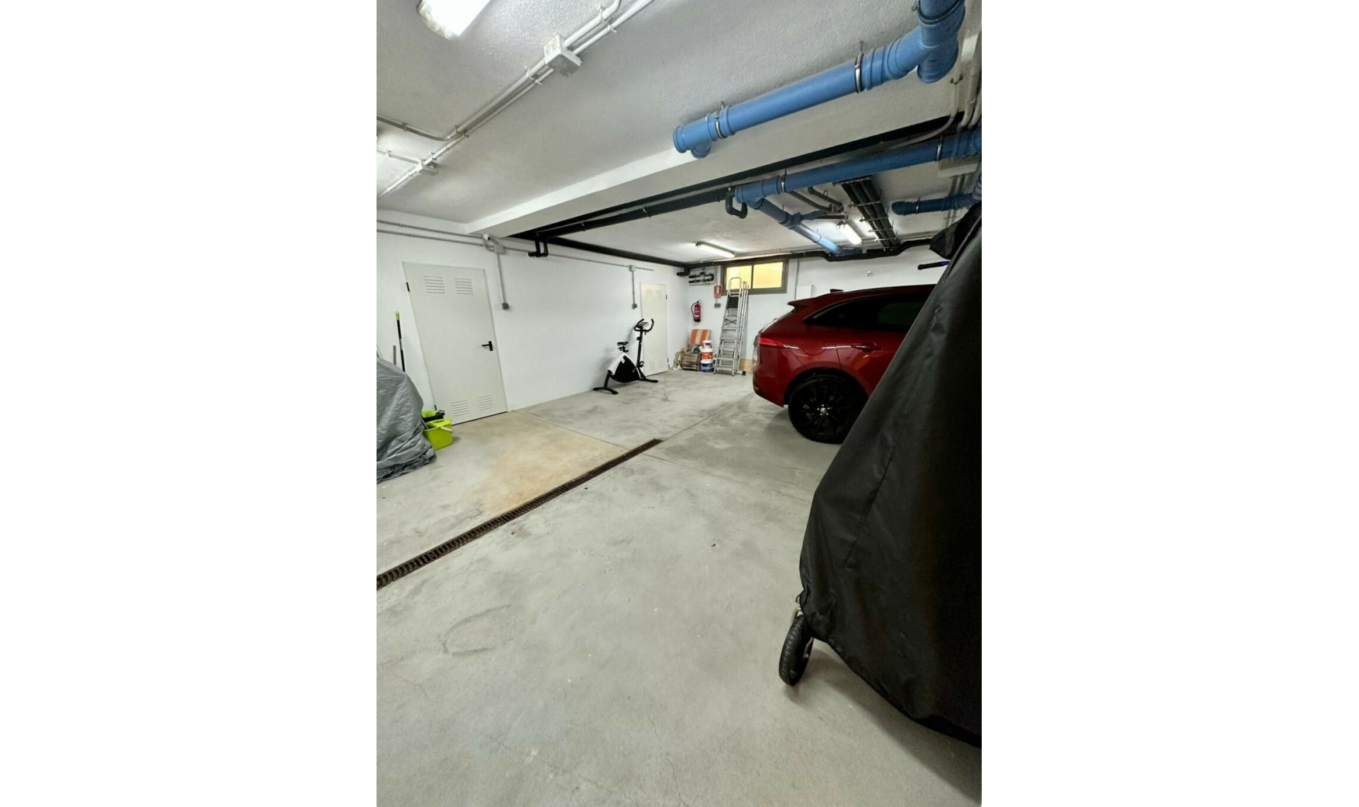 Resale - House -
Marbella