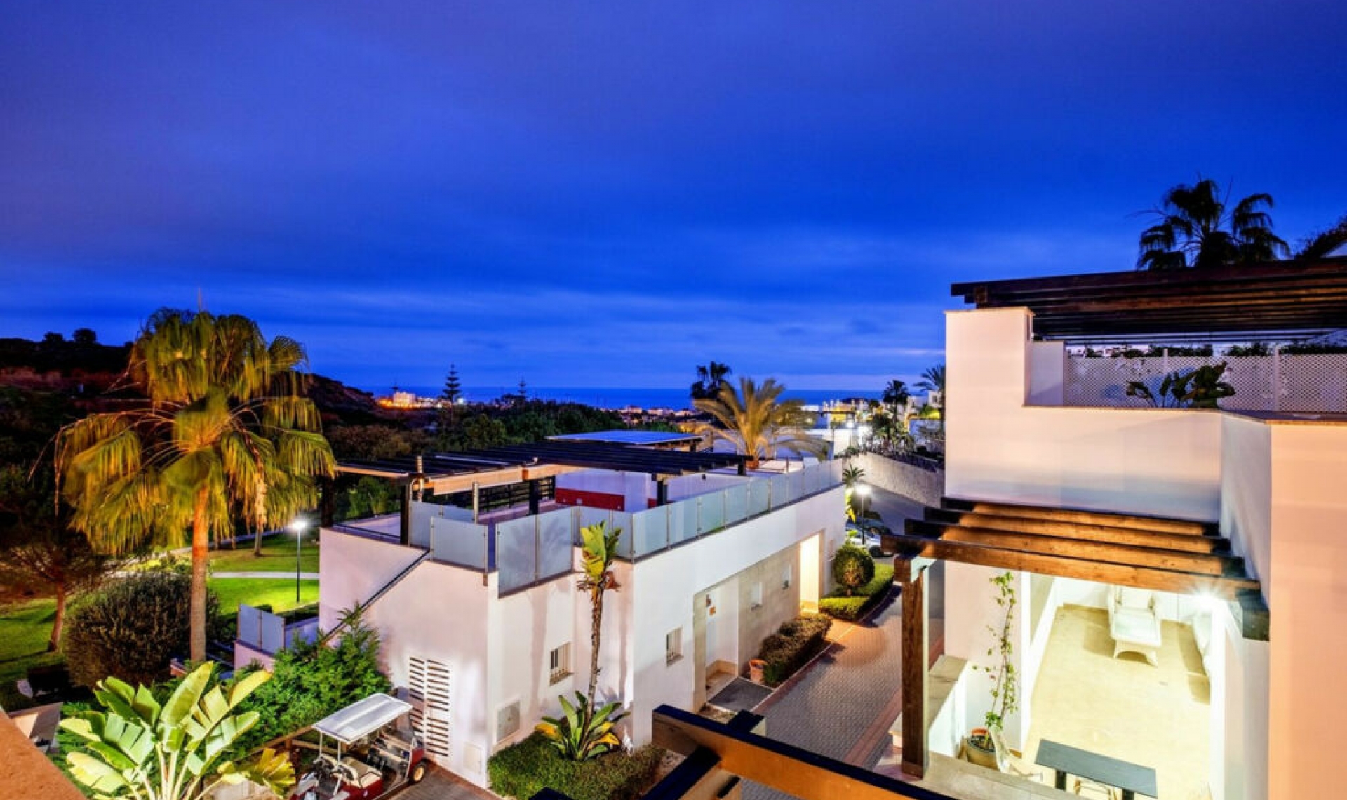 Resale - House -
Marbella