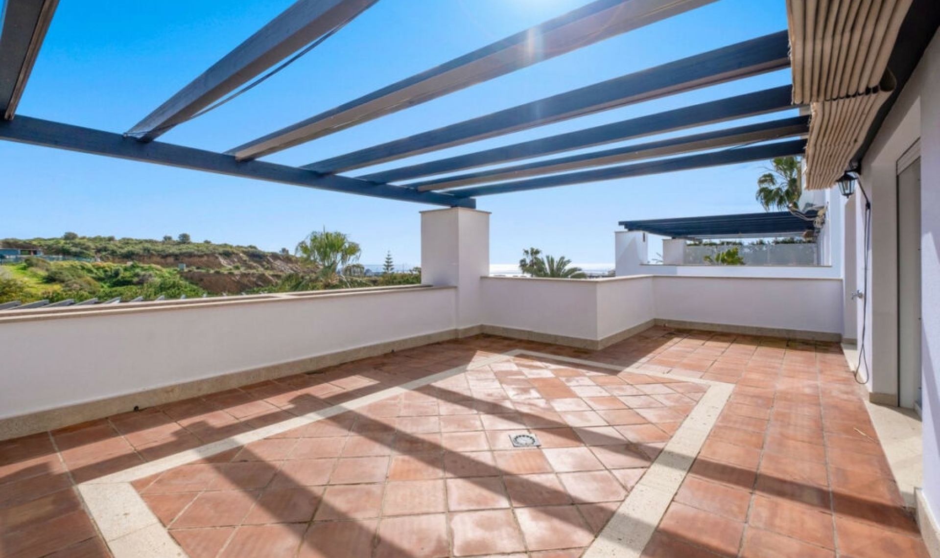 Resale - House -
Marbella