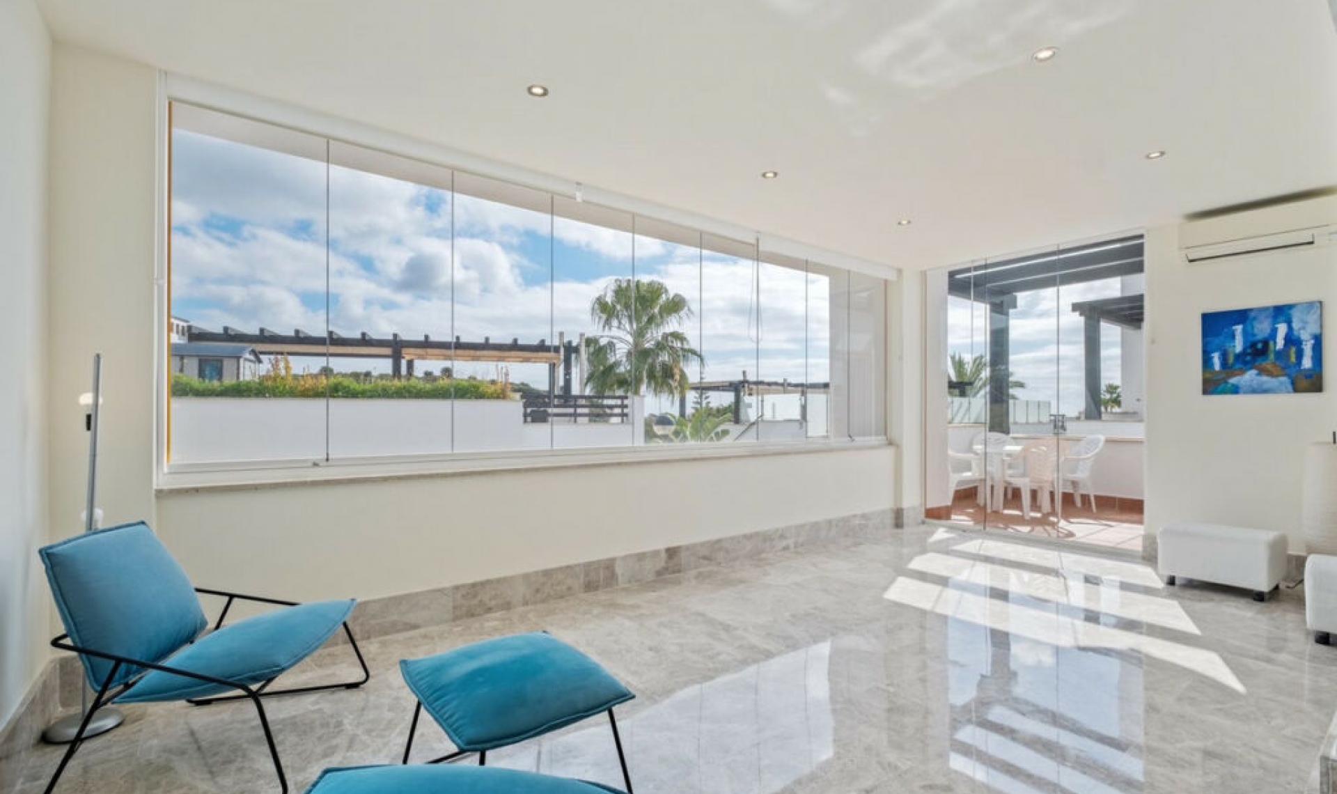 Resale - House -
Marbella