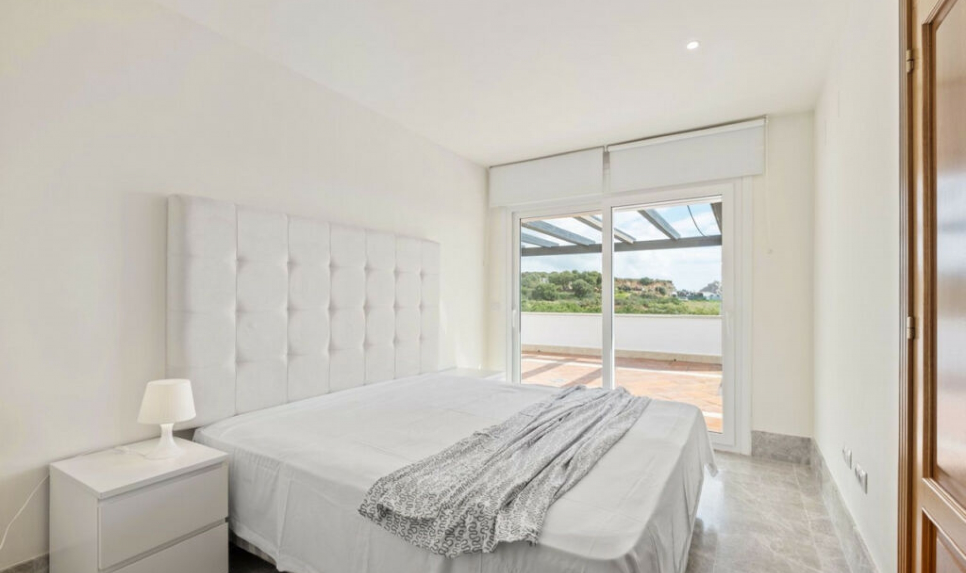Resale - House -
Marbella
