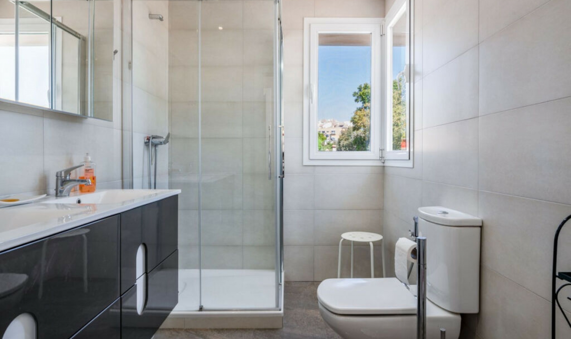 Resale - House -
Marbella