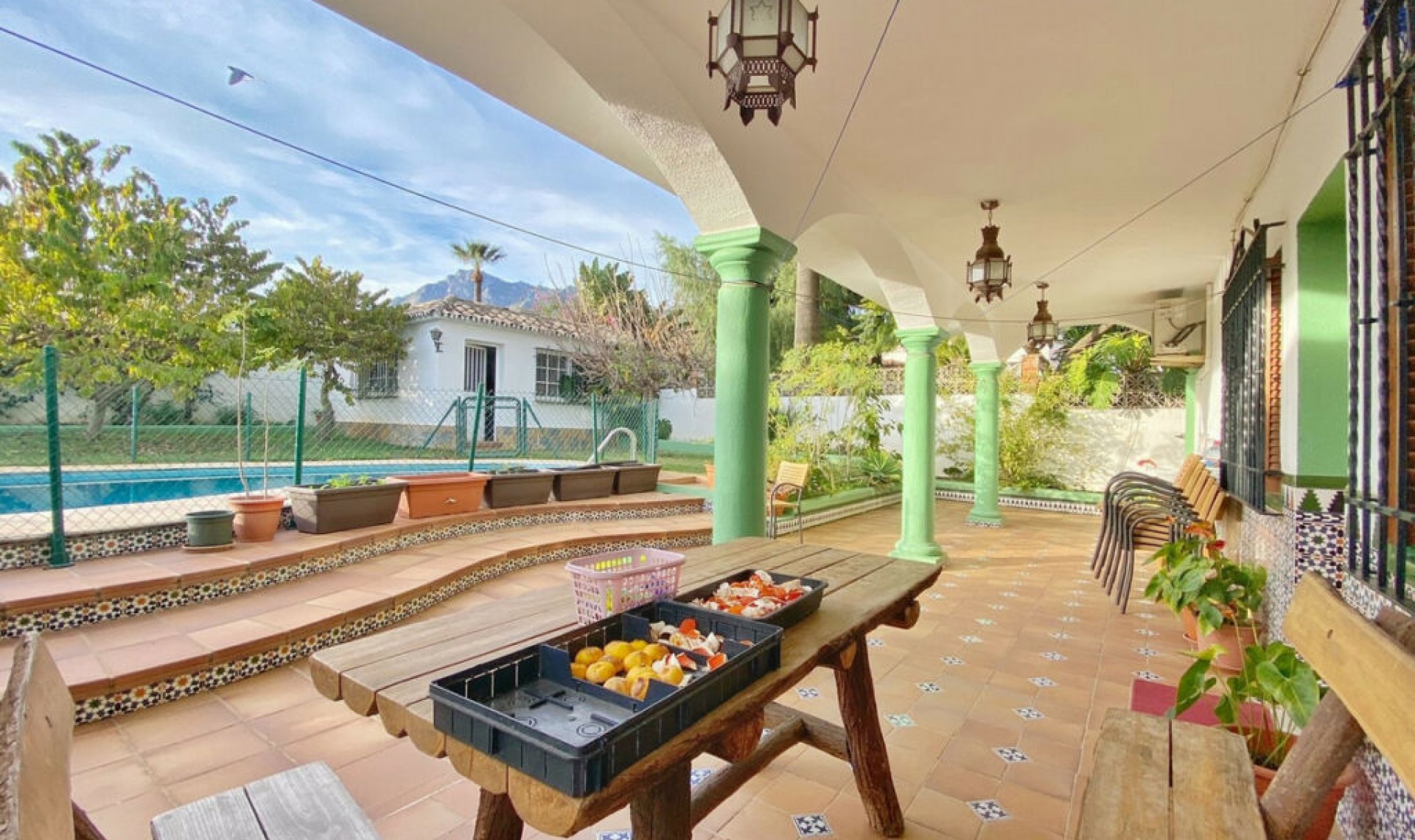 Resale - House -
Marbella