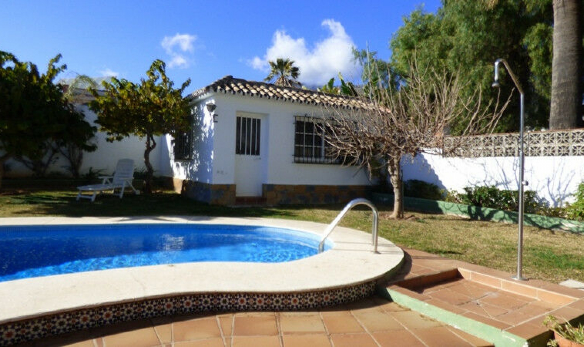 Resale - House -
Marbella