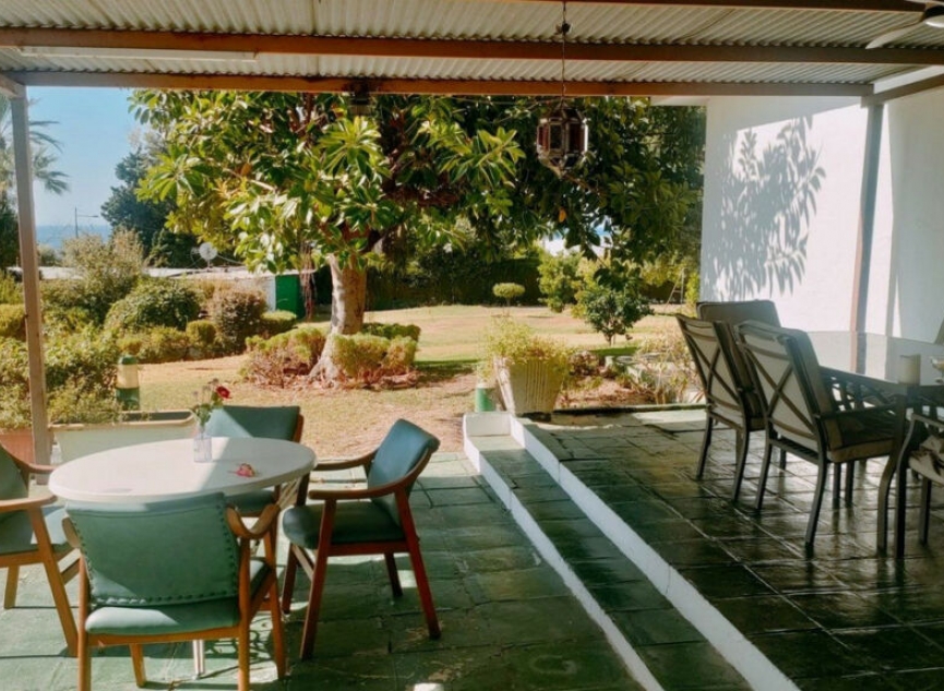 Resale - House -
Marbella