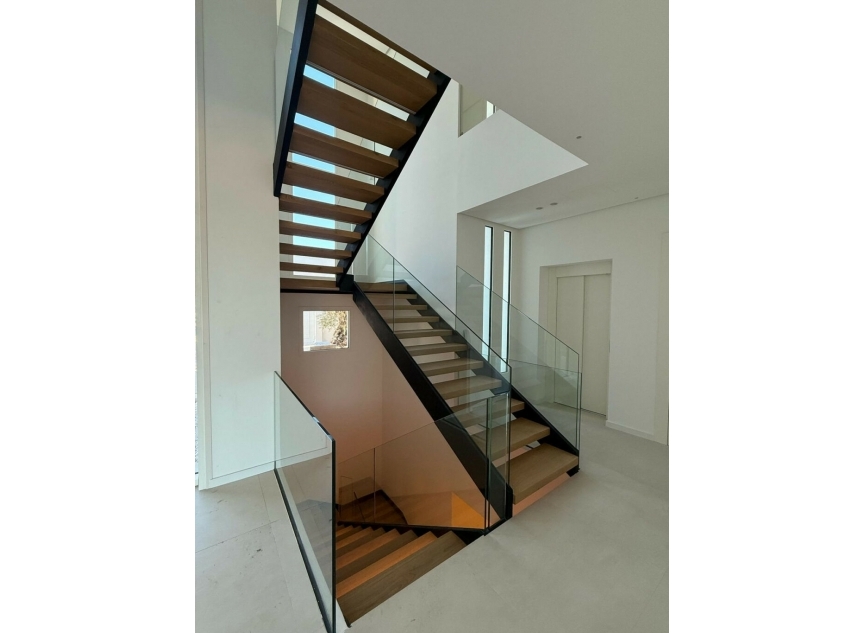 Resale - House -
Marbella