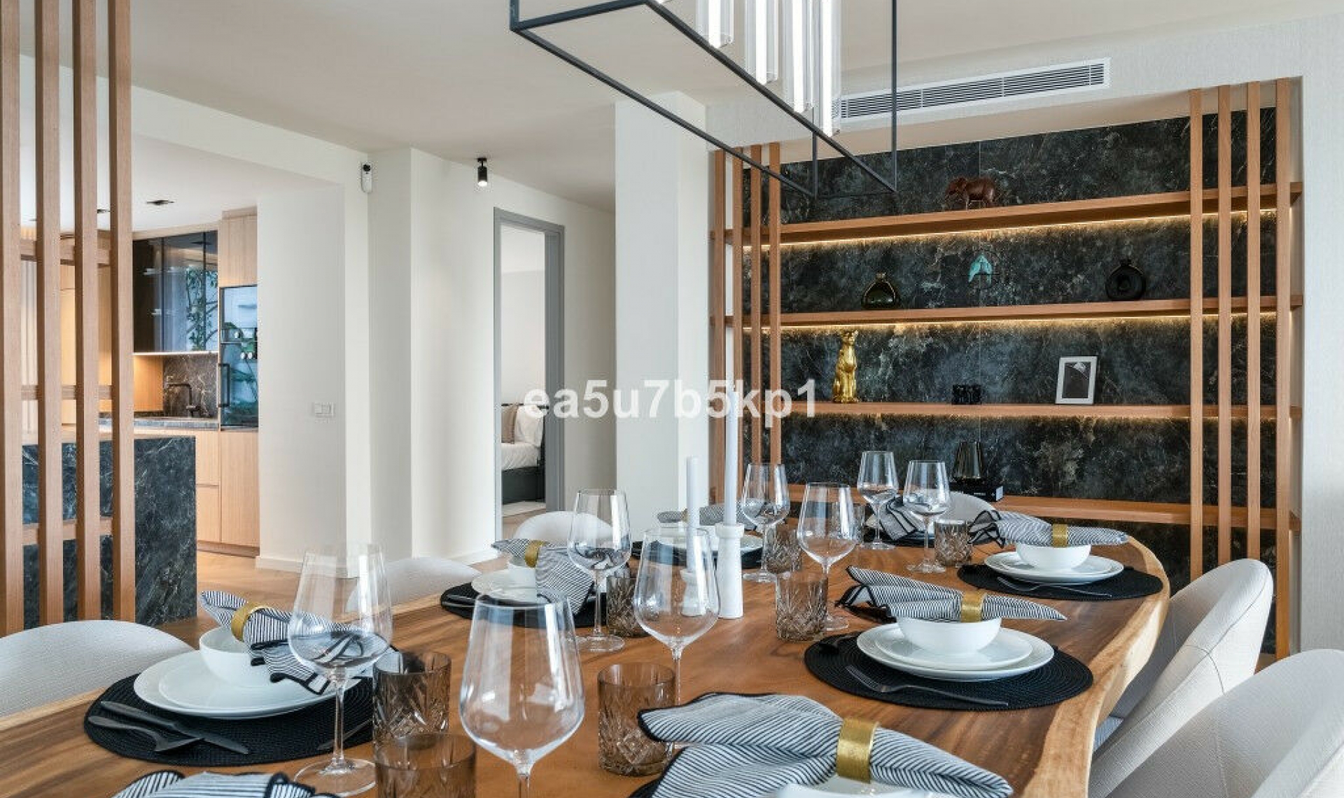 Resale - House -
Marbella