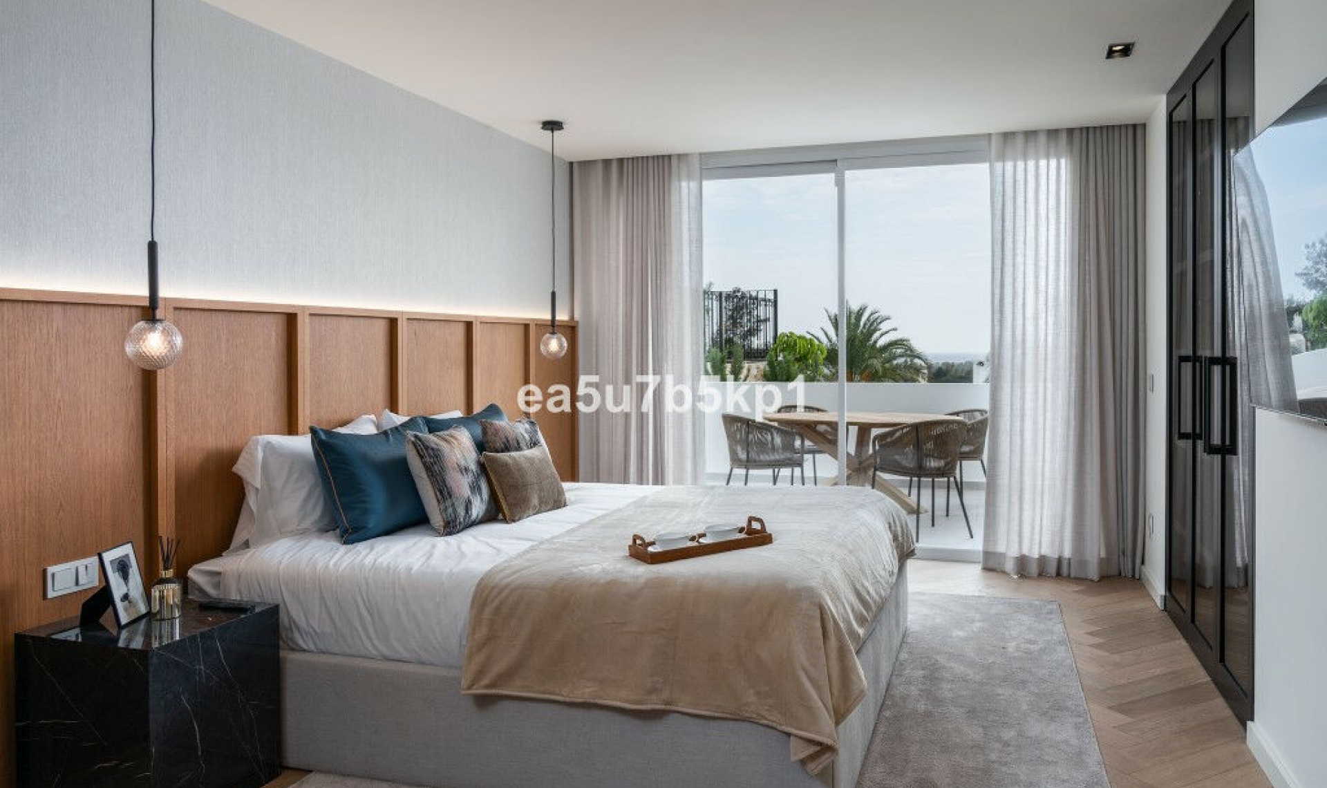 Resale - House -
Marbella