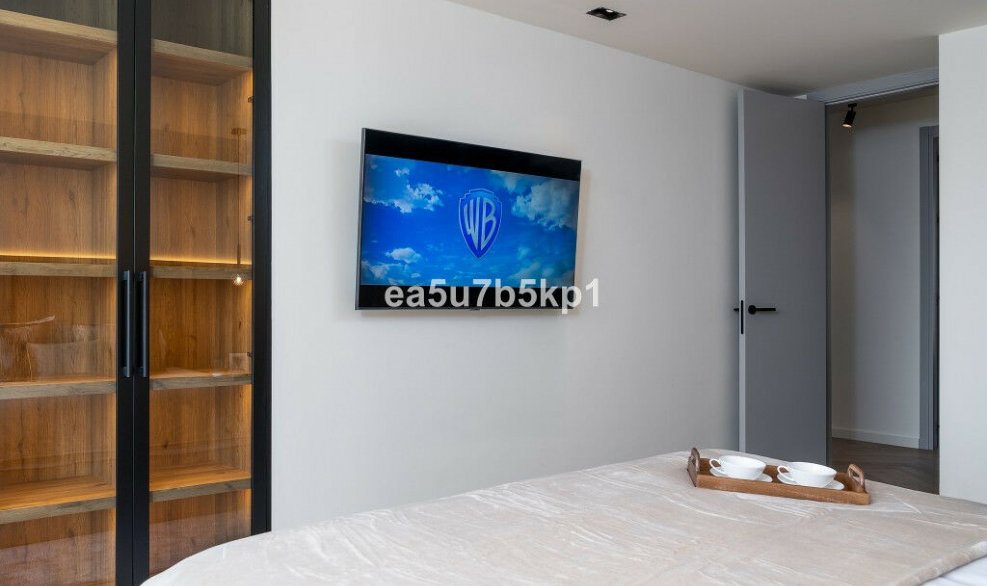 Resale - House -
Marbella