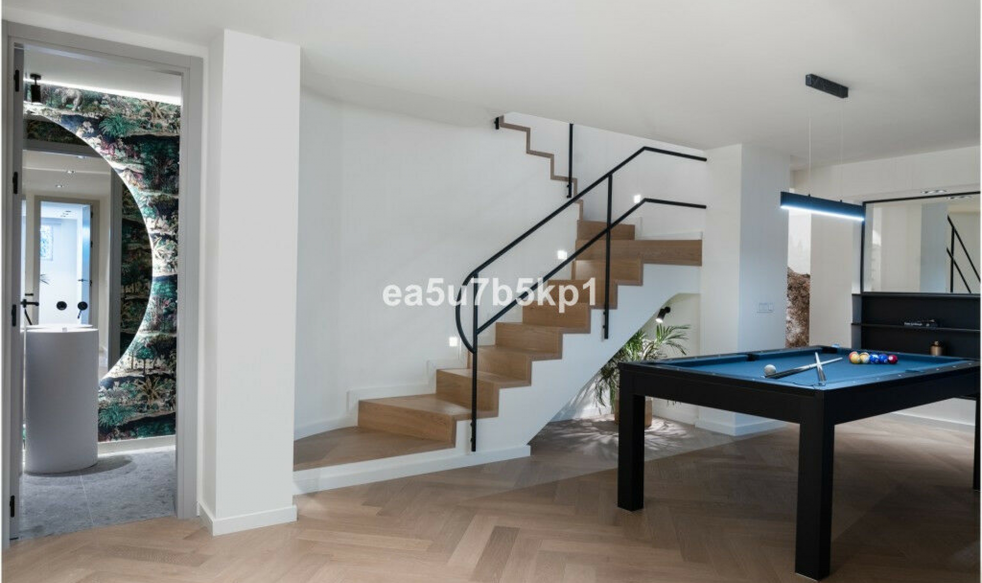 Resale - House -
Marbella