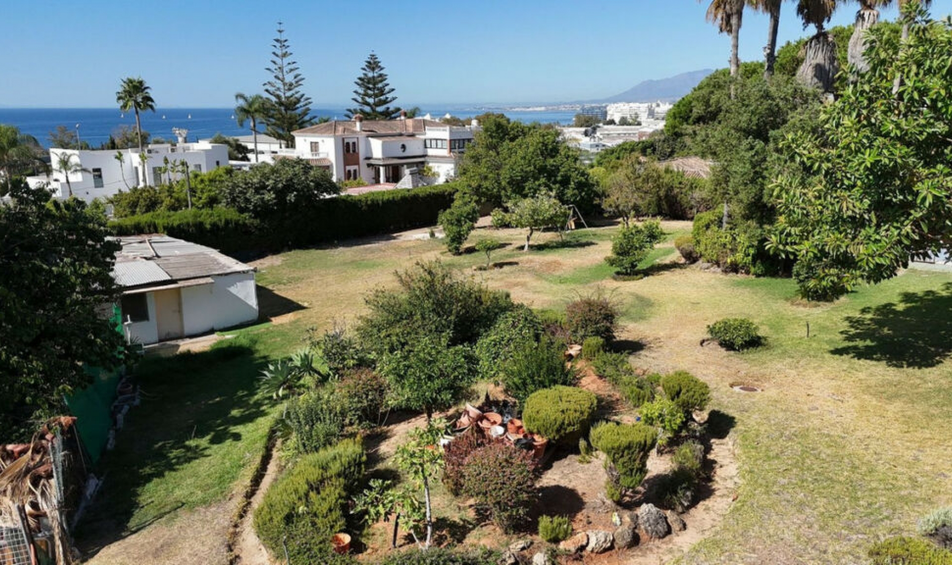 Resale - House -
Marbella