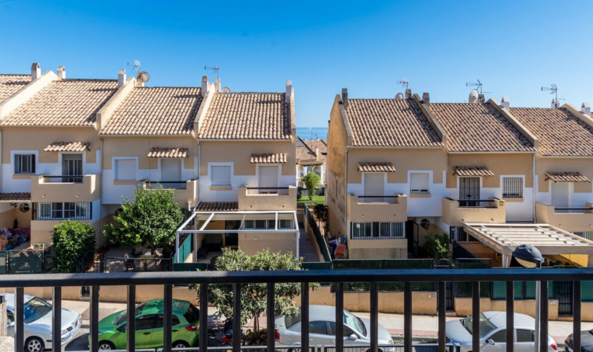 Resale - House -
Marbella