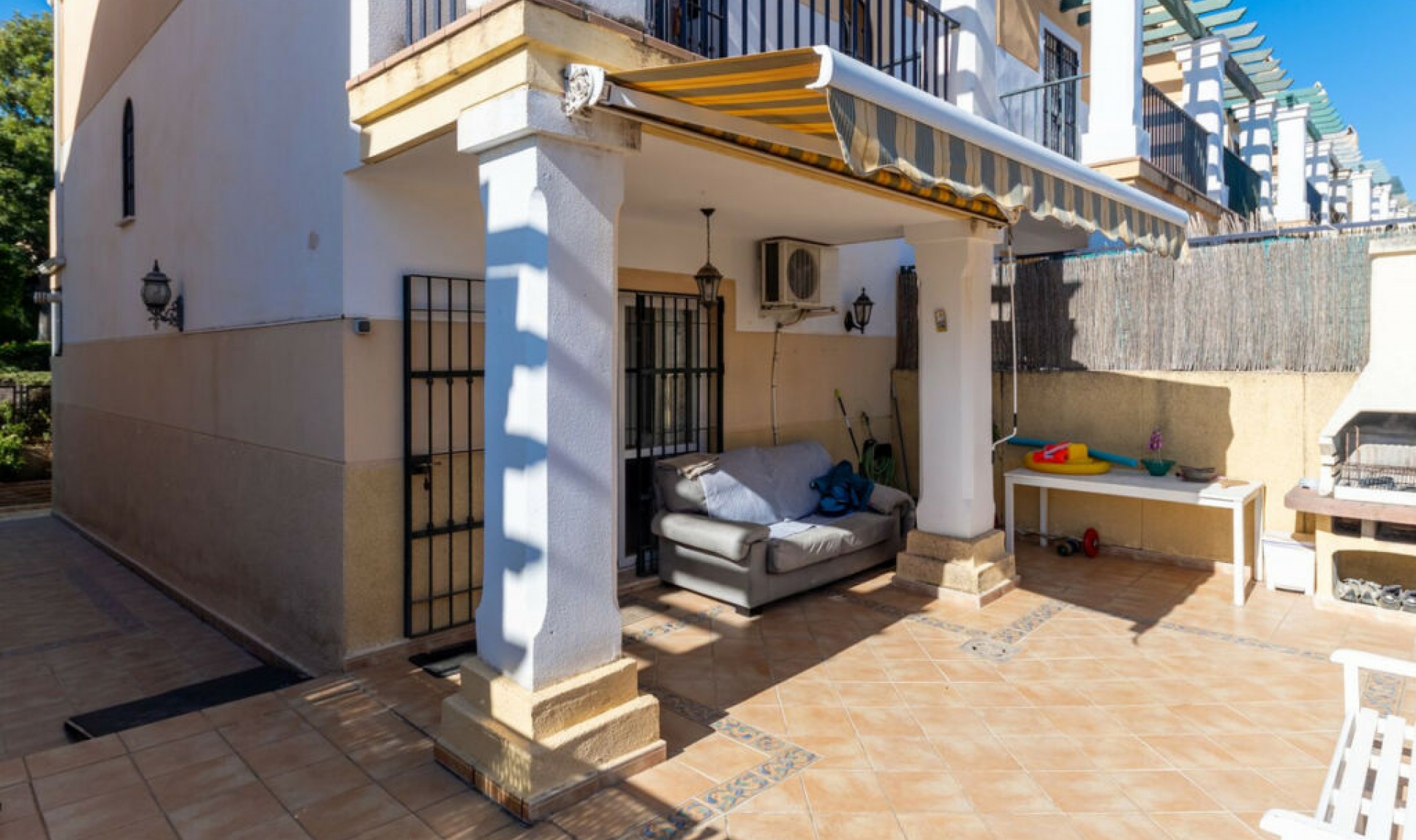 Resale - House -
Marbella