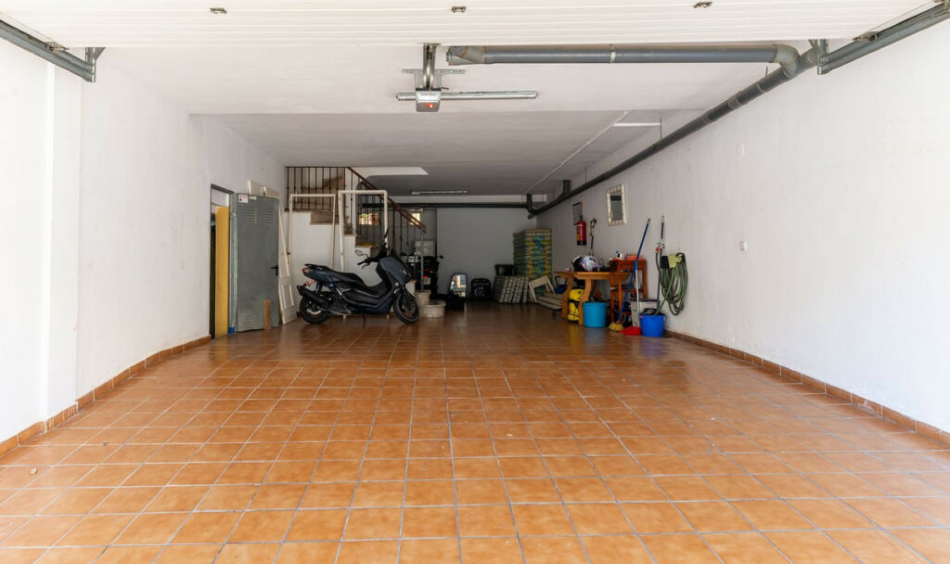 Resale - House -
Marbella