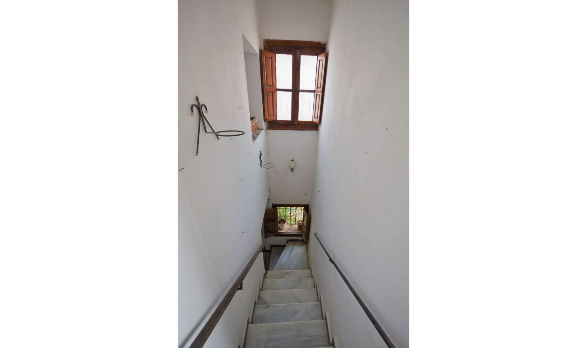 Resale - House -
Marbella