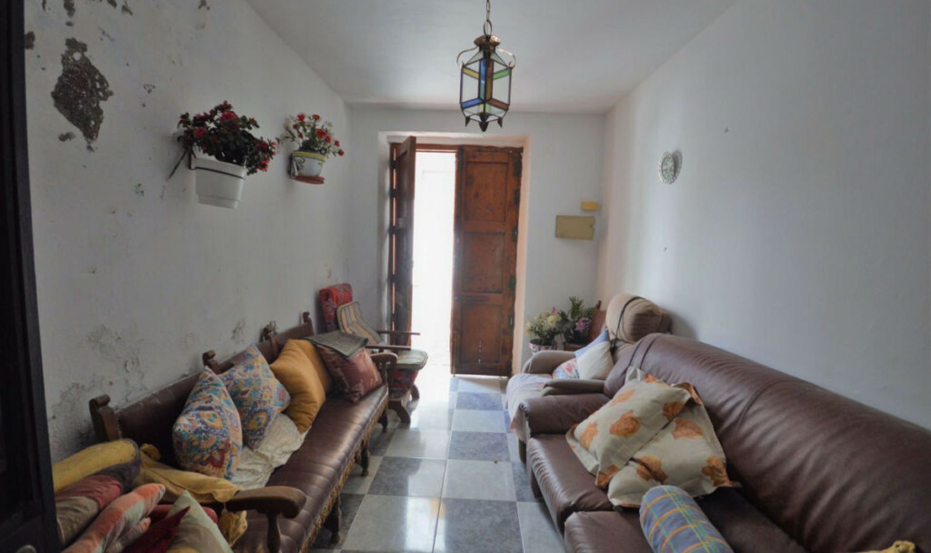 Resale - House -
Marbella