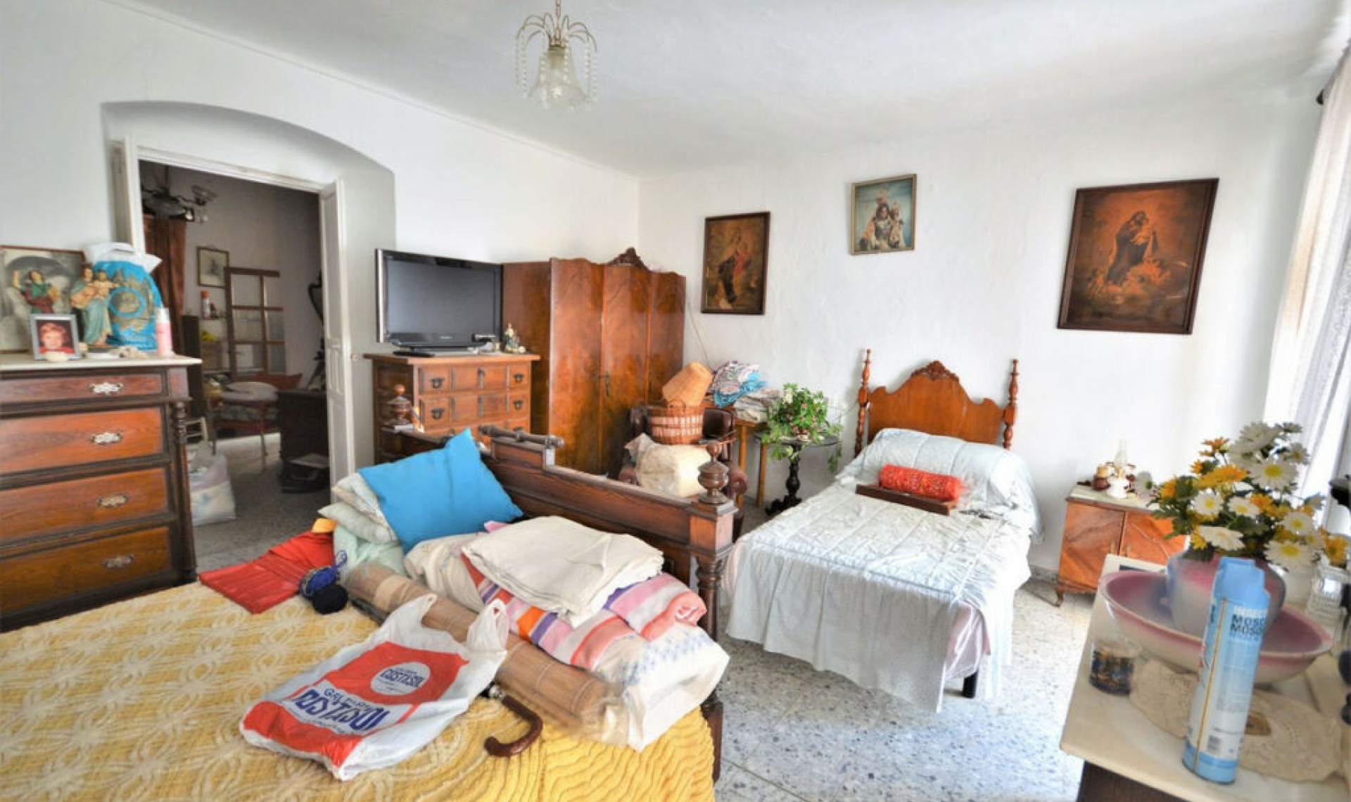 Resale - House -
Marbella