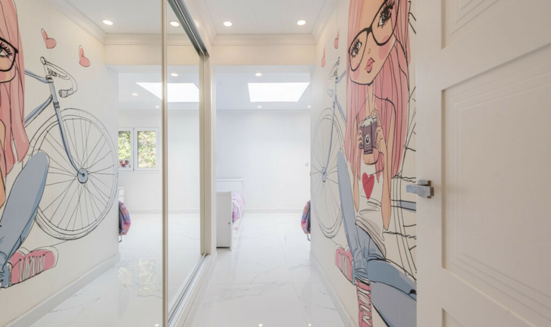 Resale - House -
Marbella