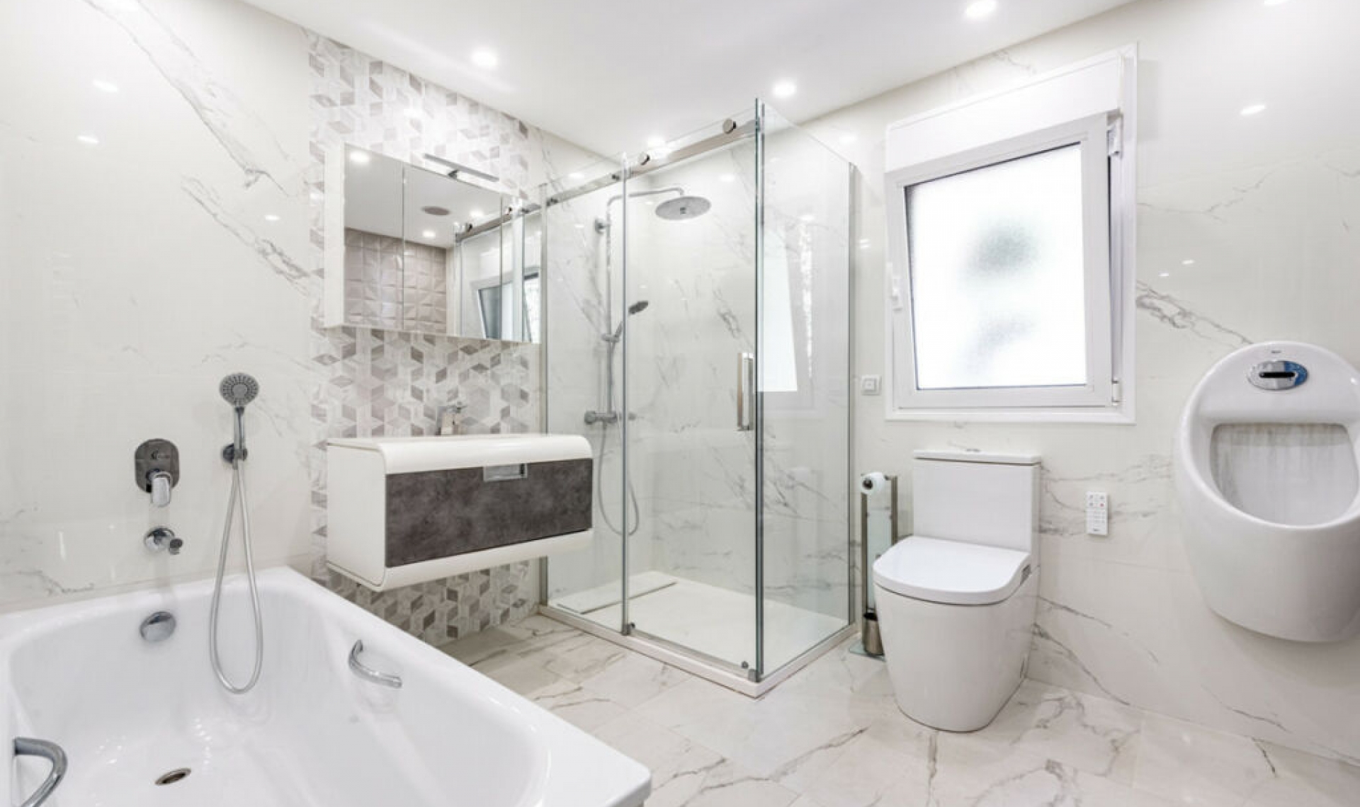 Resale - House -
Marbella