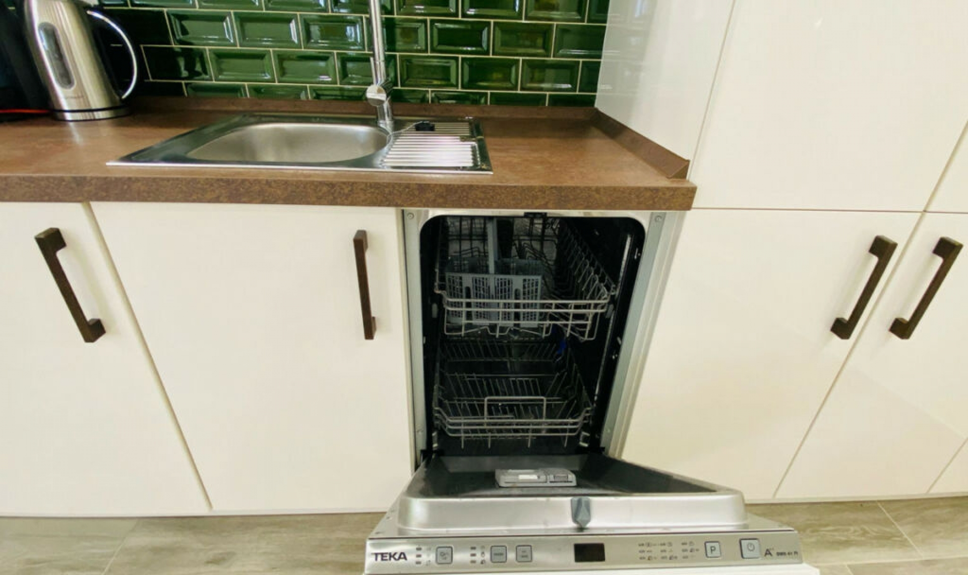 Resale - House -
Marbella