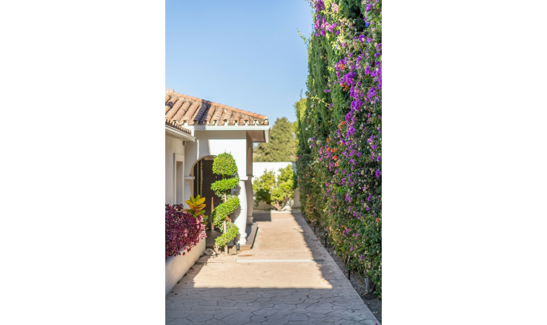 Resale - House -
Marbella