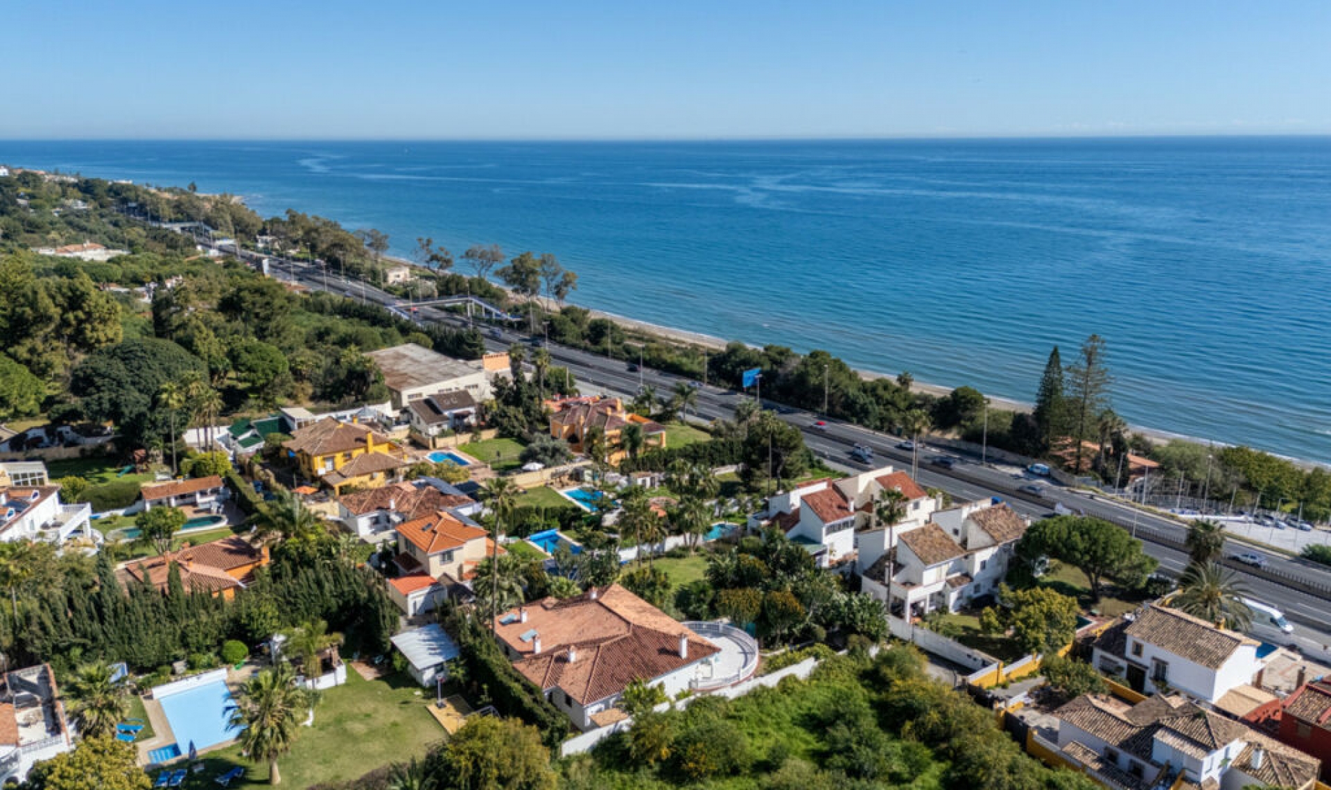 Resale - House -
Marbella