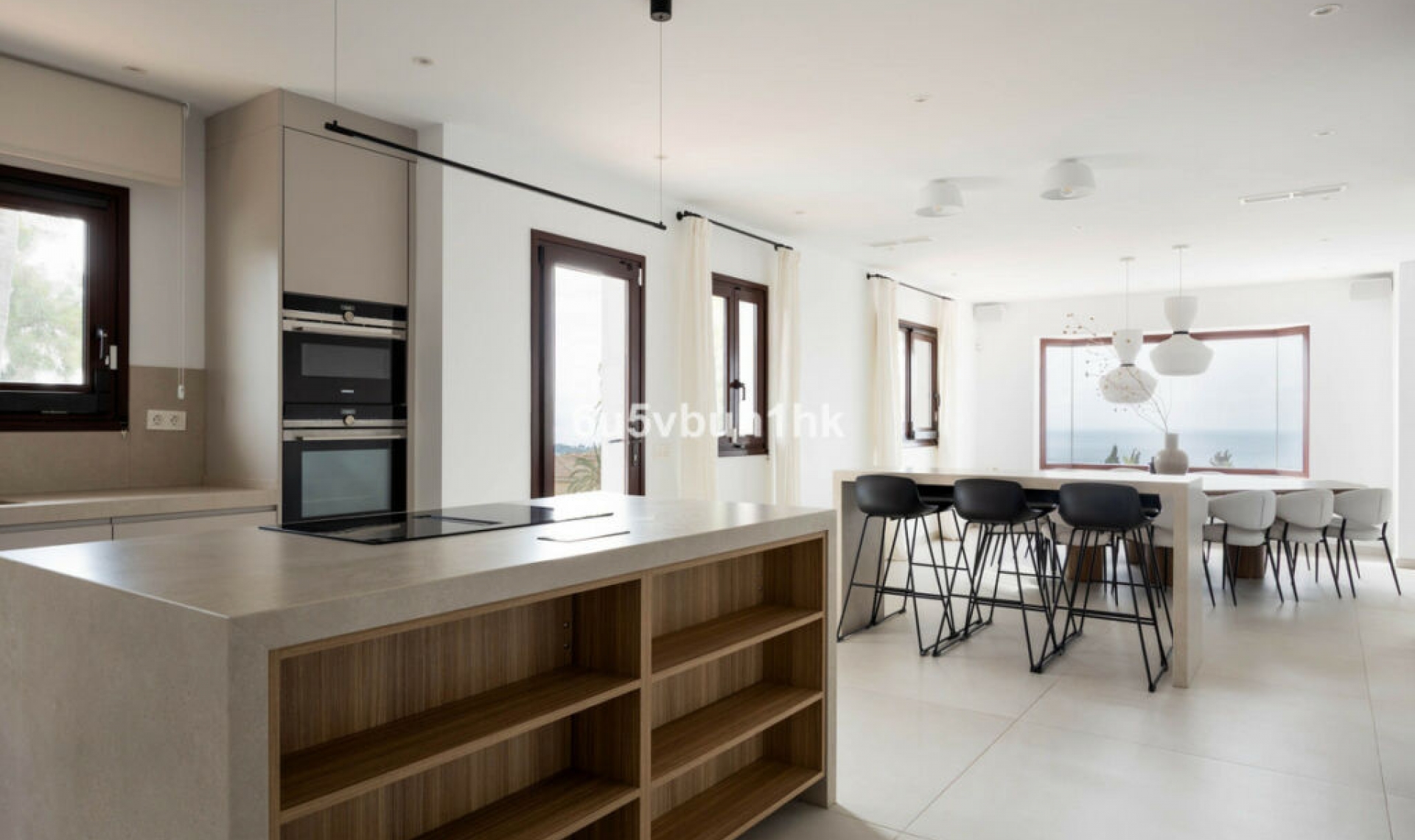 Resale - House -
Marbella