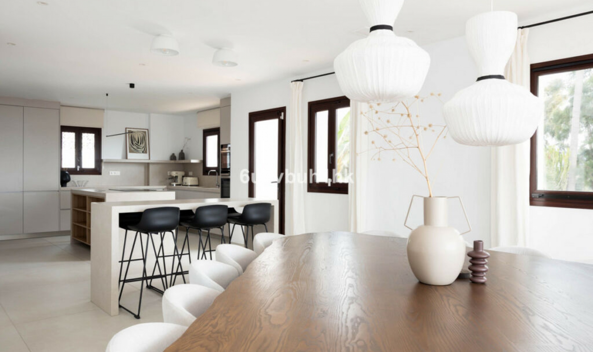 Resale - House -
Marbella