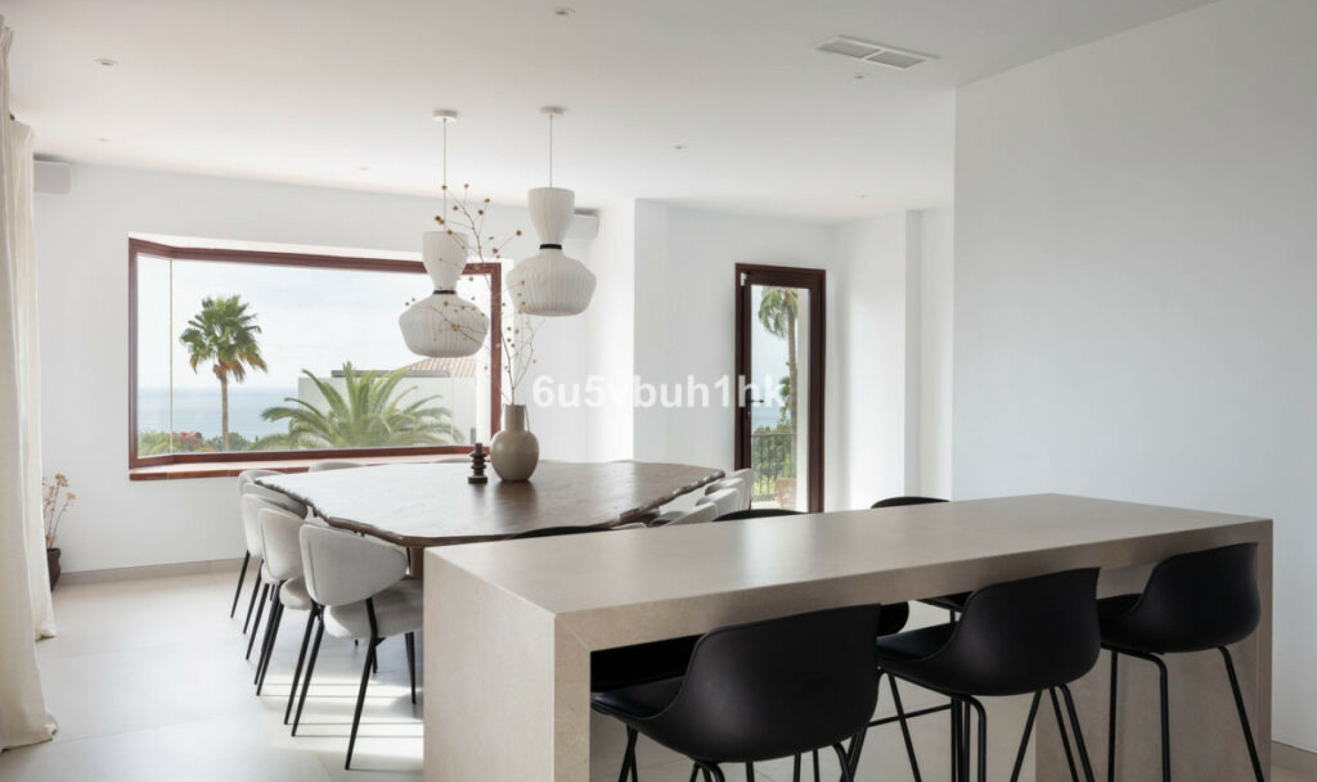 Resale - House -
Marbella