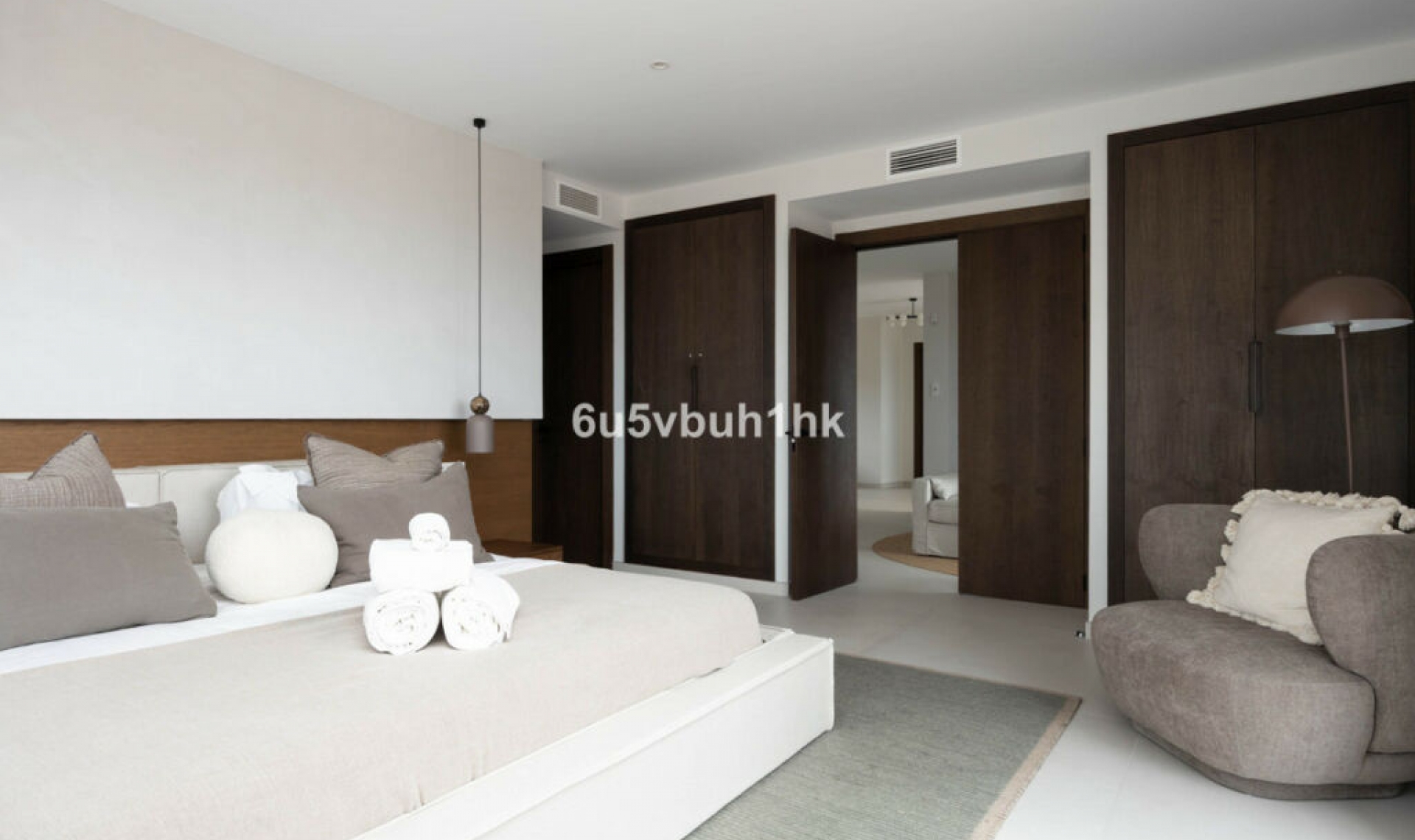 Resale - House -
Marbella