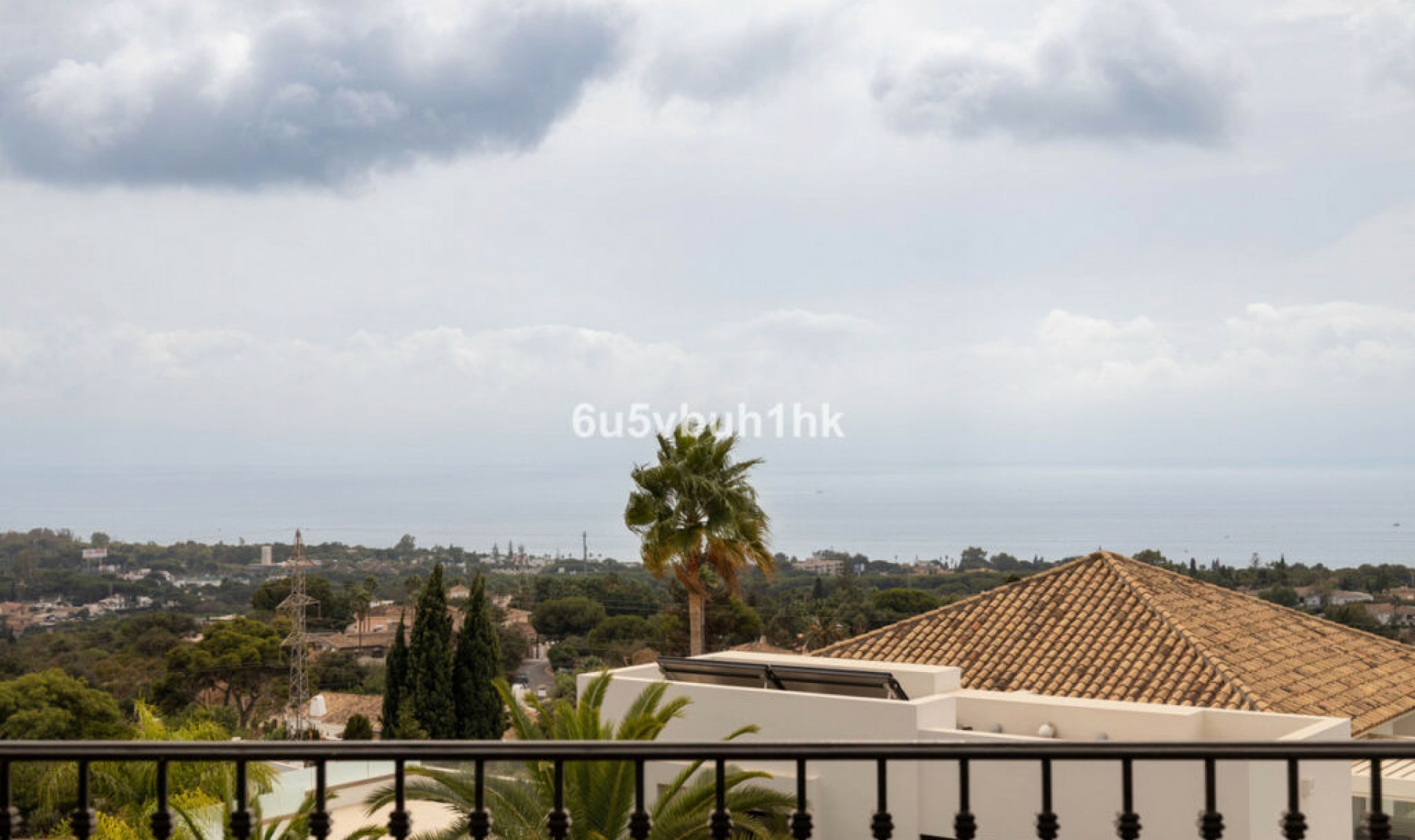 Resale - House -
Marbella