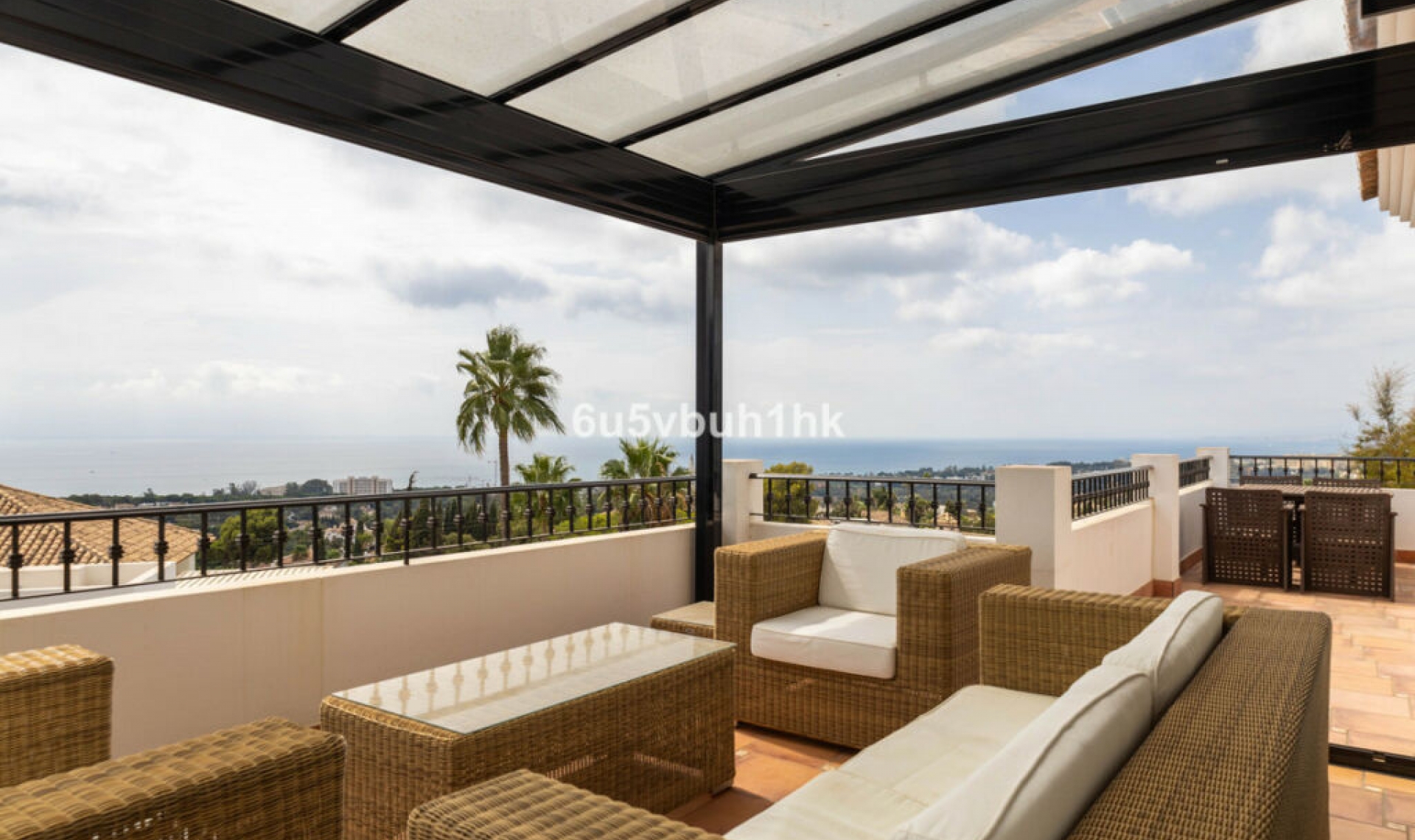 Resale - House -
Marbella