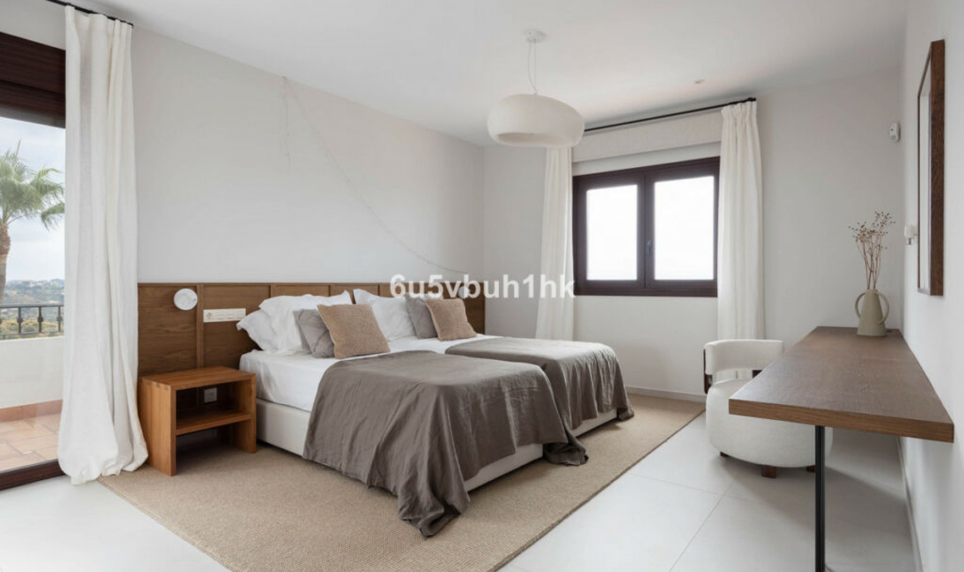 Resale - House -
Marbella