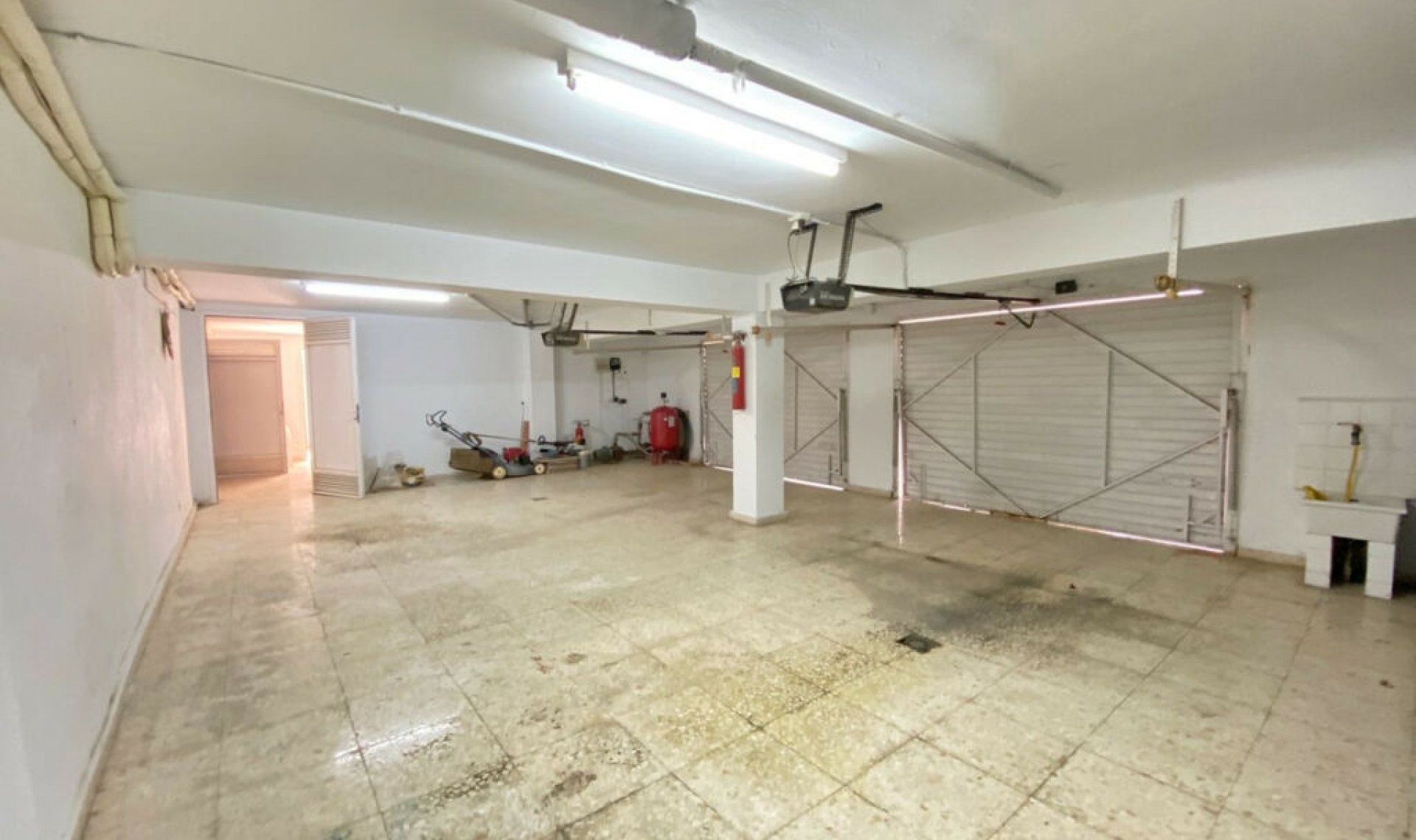 Resale - House -
Marbella