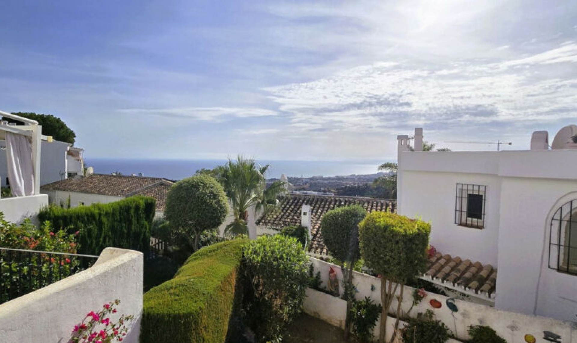 Resale - House -
Marbella