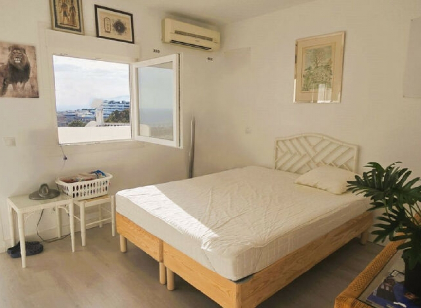 Resale - House -
Marbella