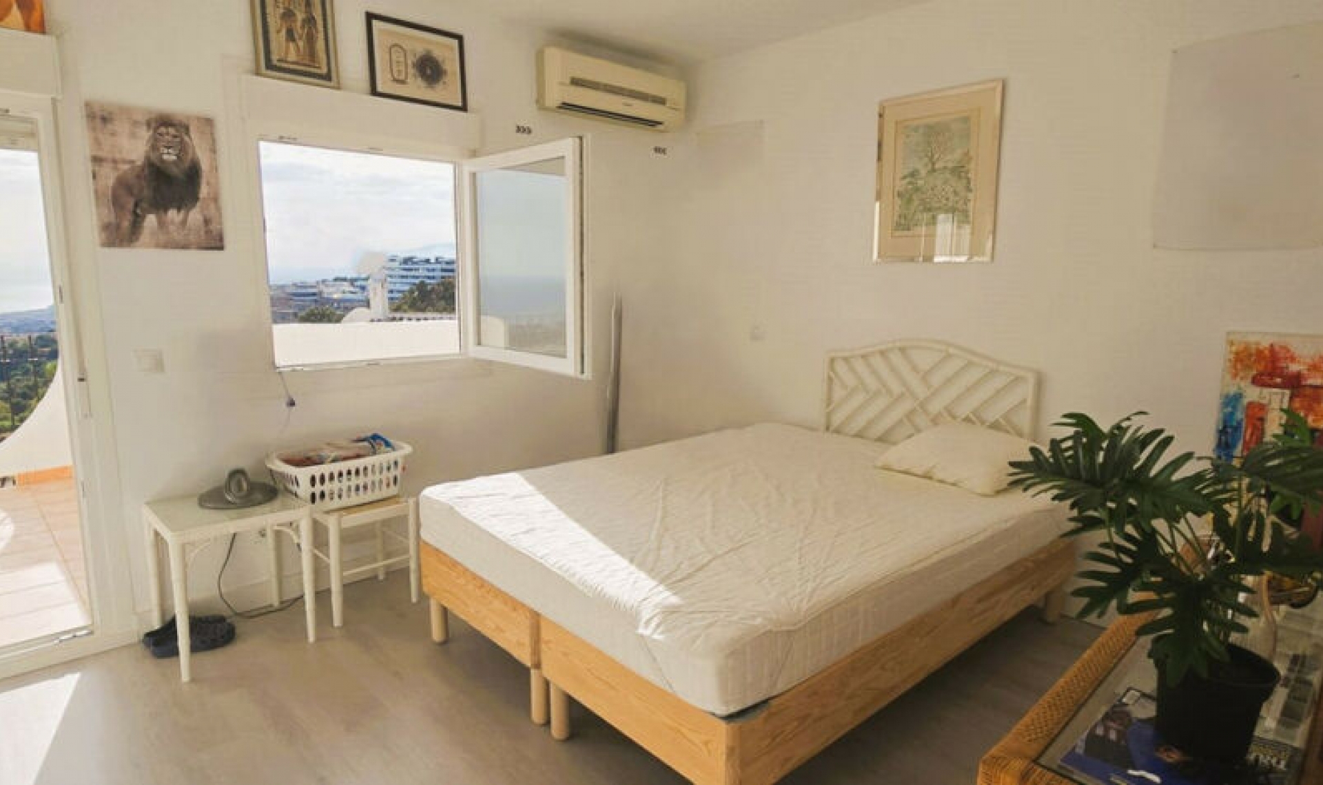 Resale - House -
Marbella