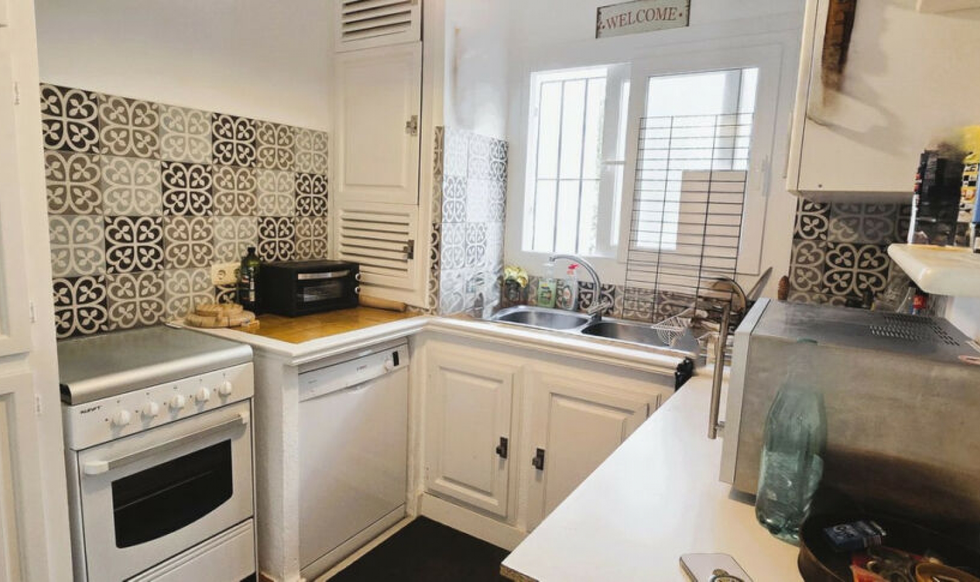 Resale - House -
Marbella