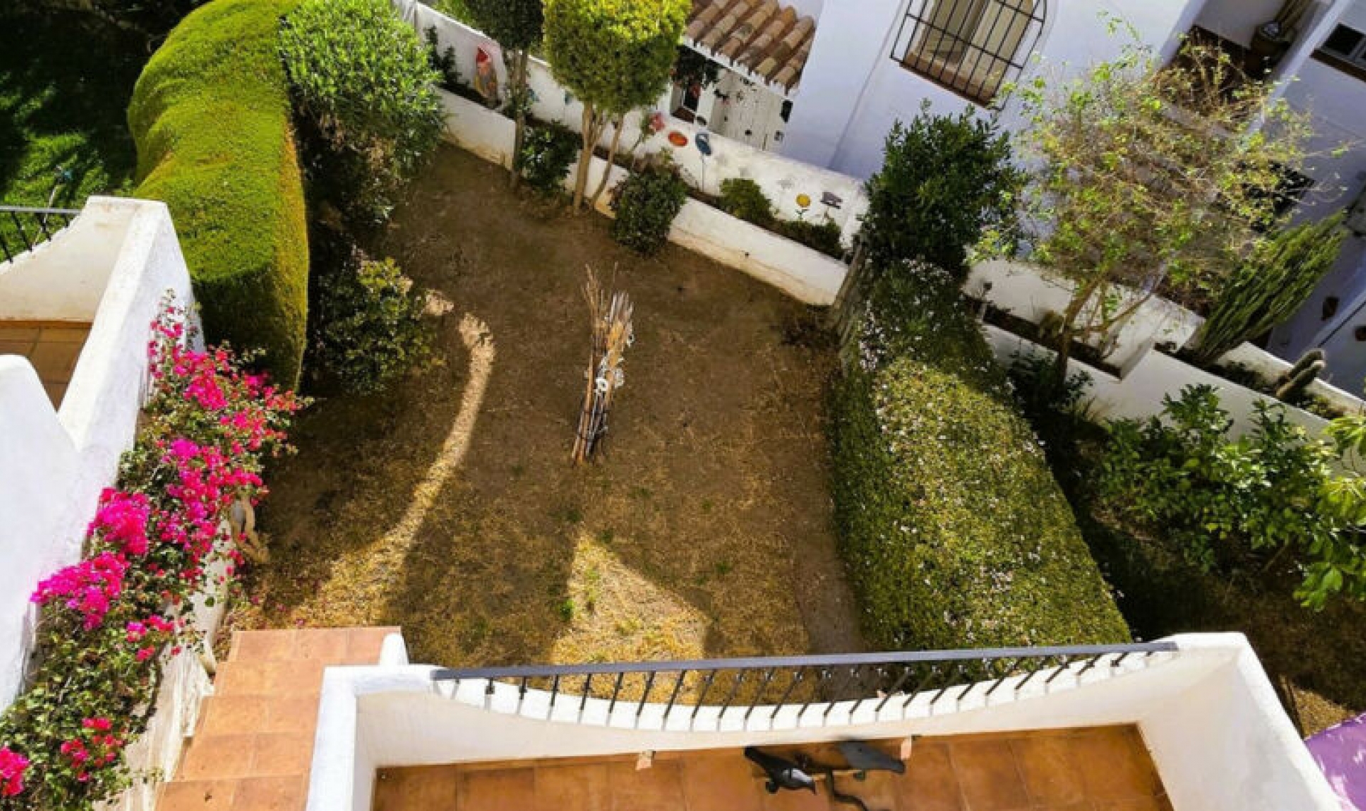 Resale - House -
Marbella