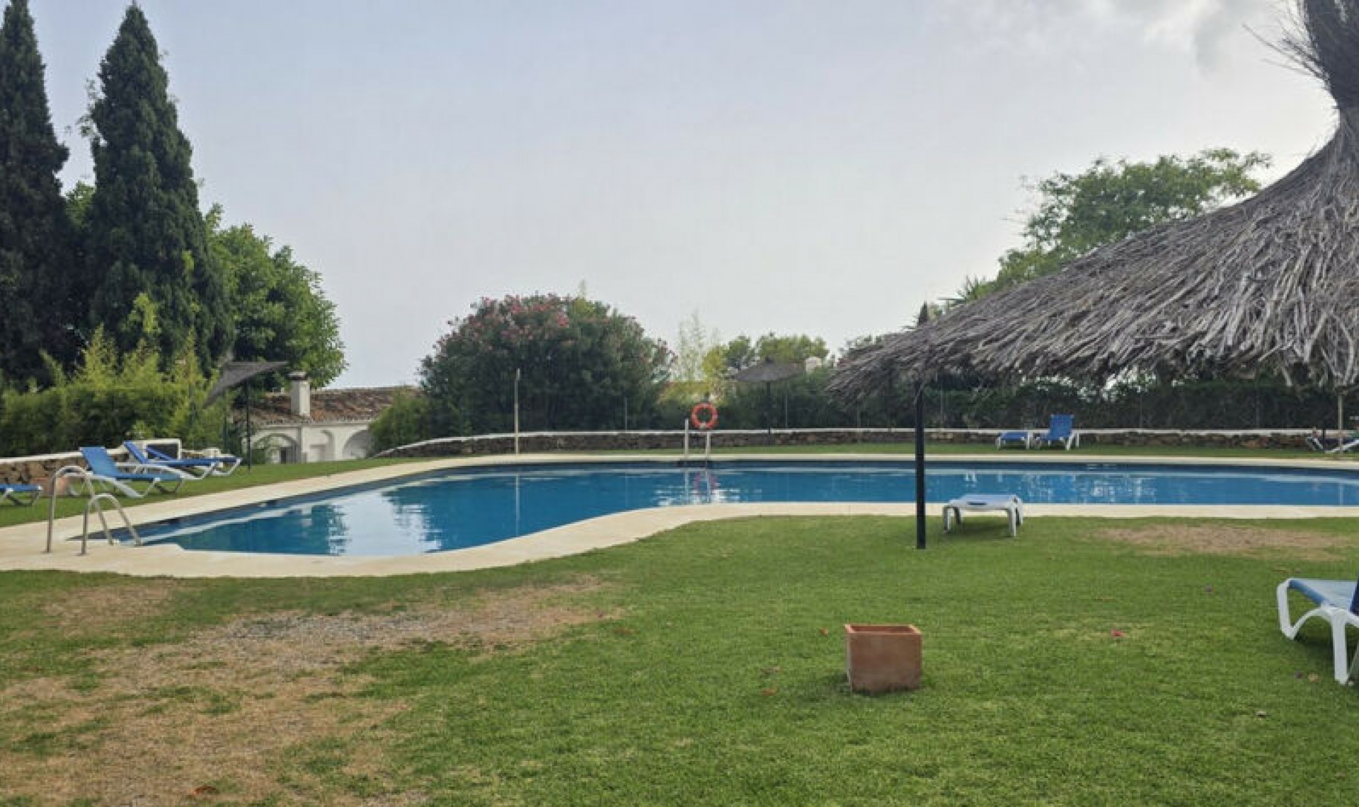 Resale - House -
Marbella