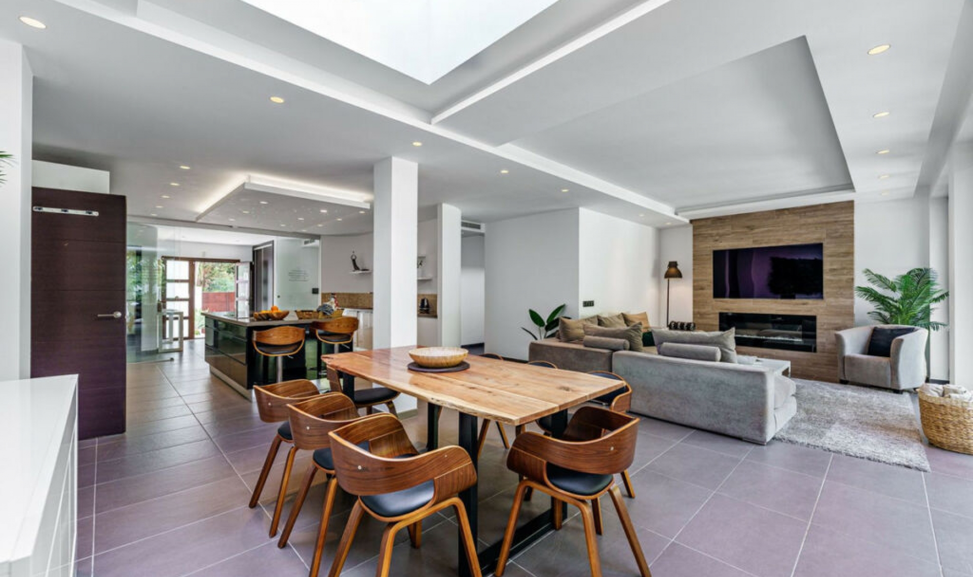 Resale - House -
Marbella