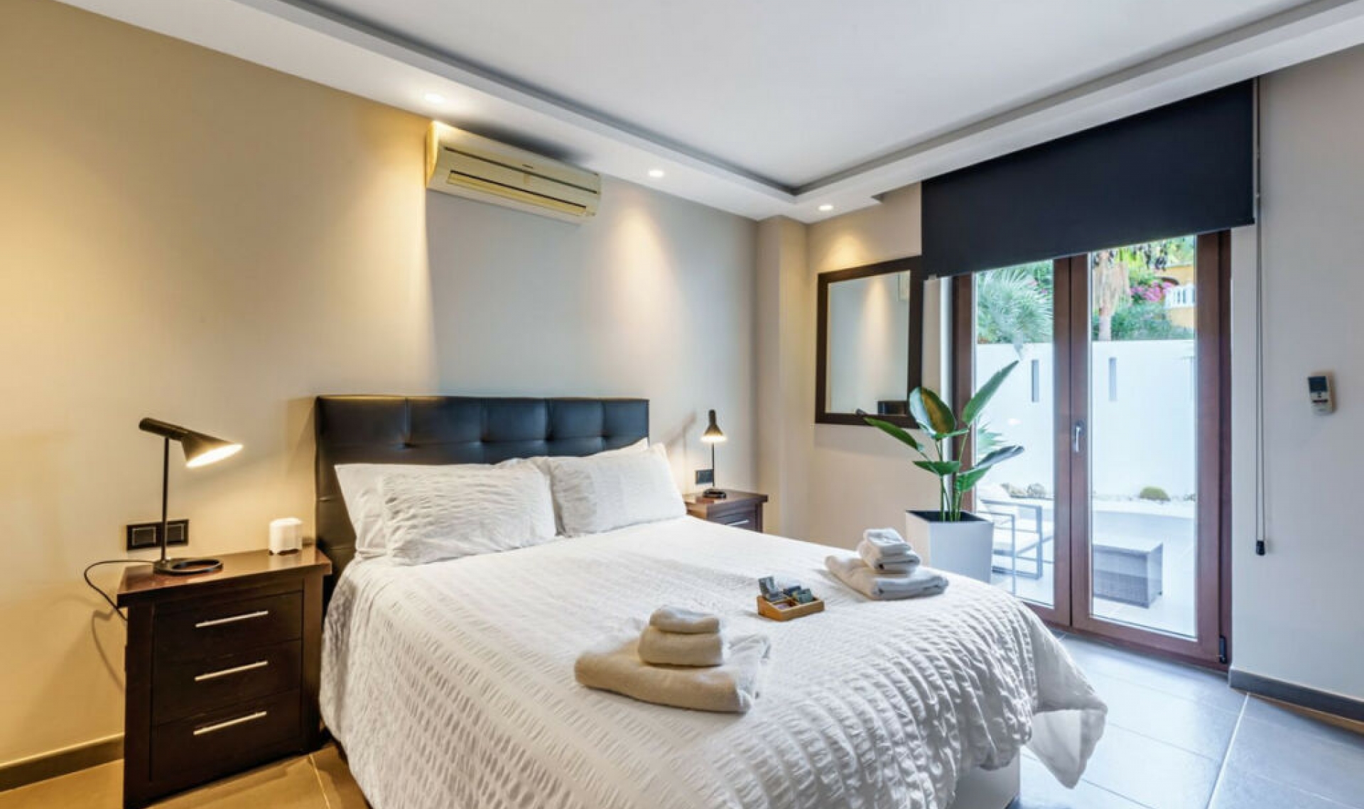 Resale - House -
Marbella