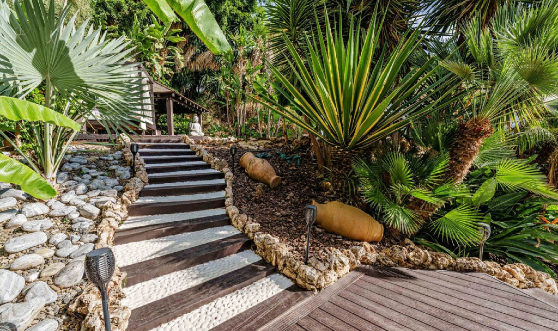 Resale - House -
Marbella