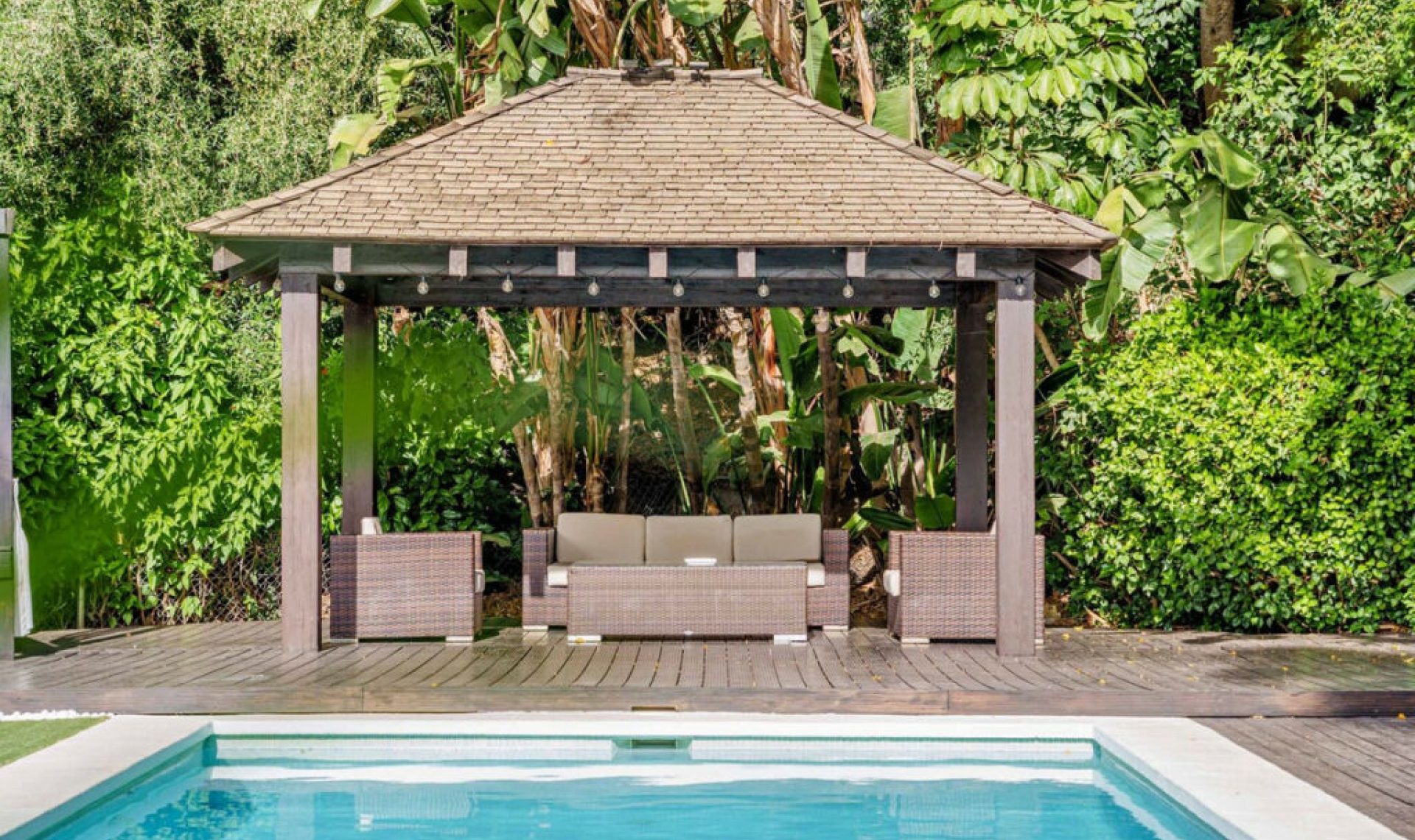 Resale - House -
Marbella