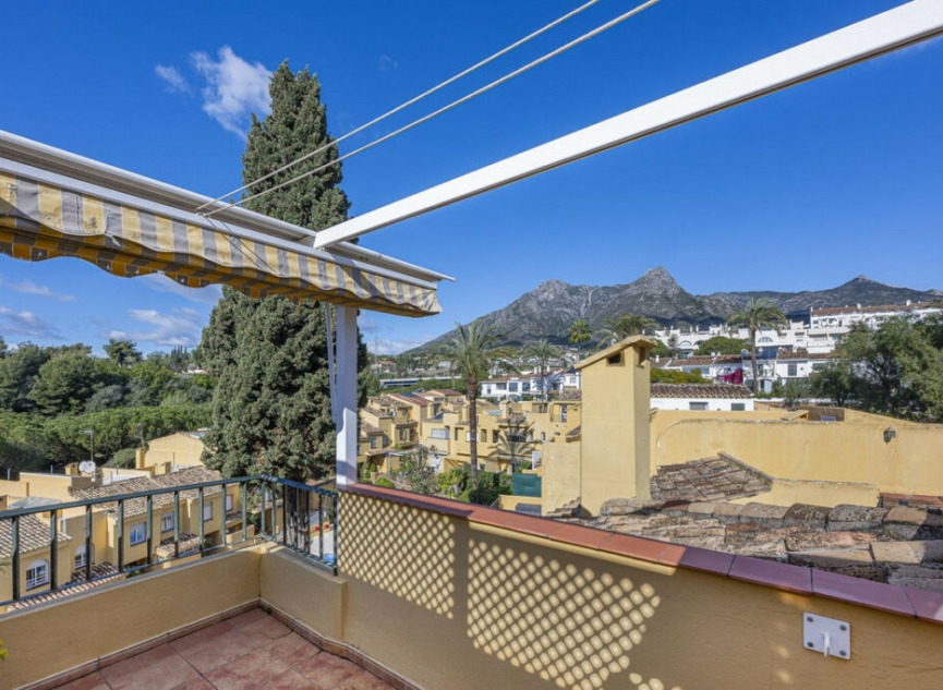 Resale - House -
Marbella