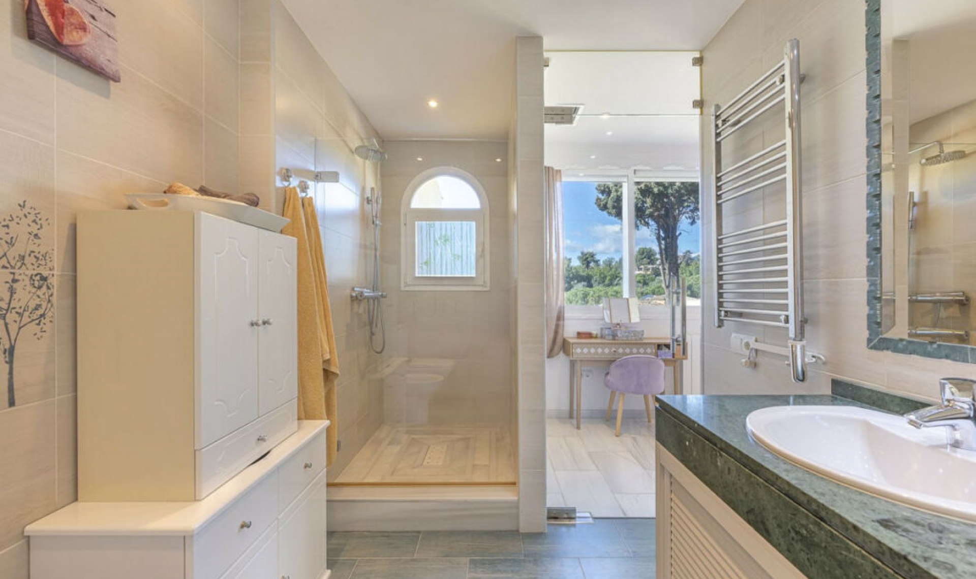 Resale - House -
Marbella