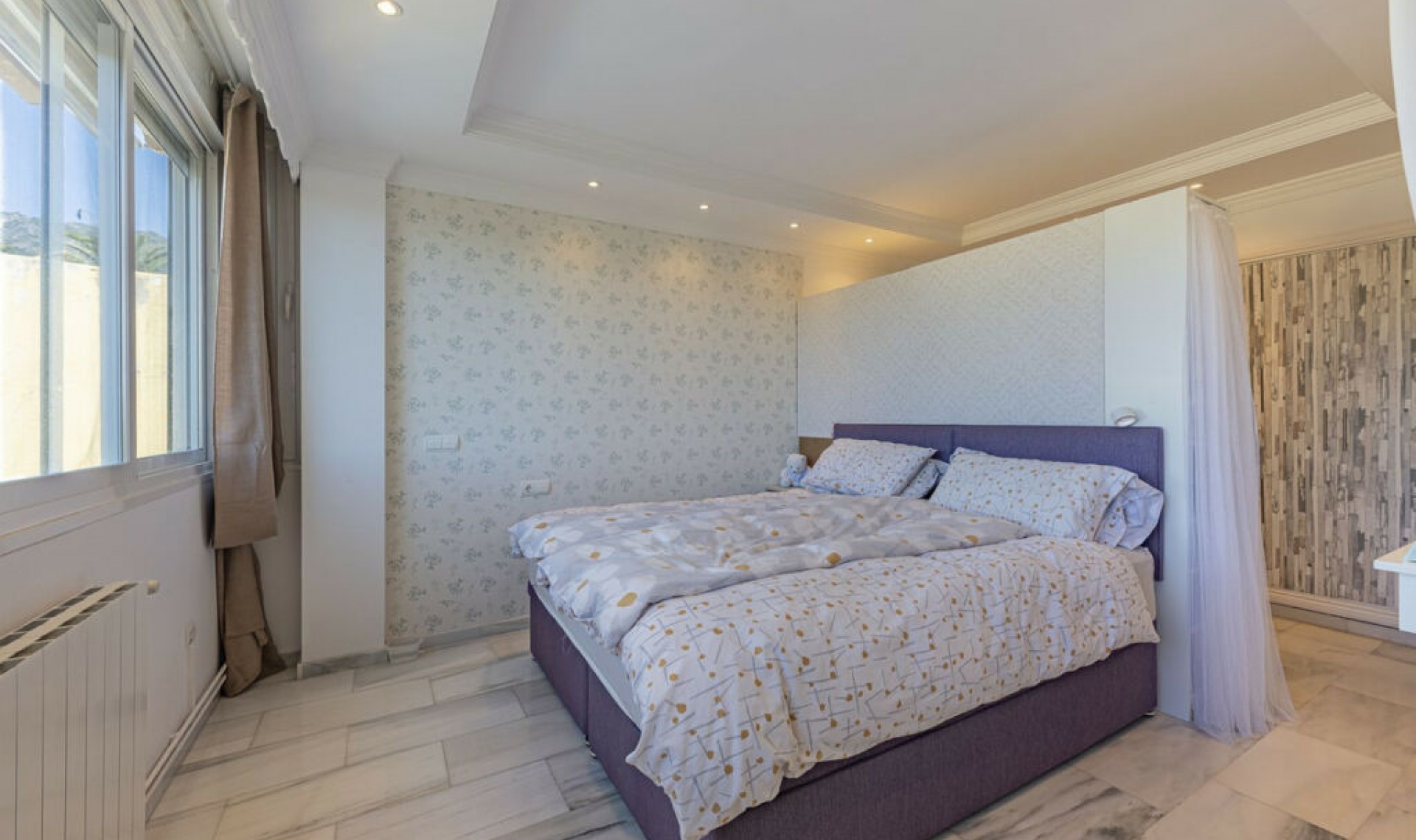 Resale - House -
Marbella