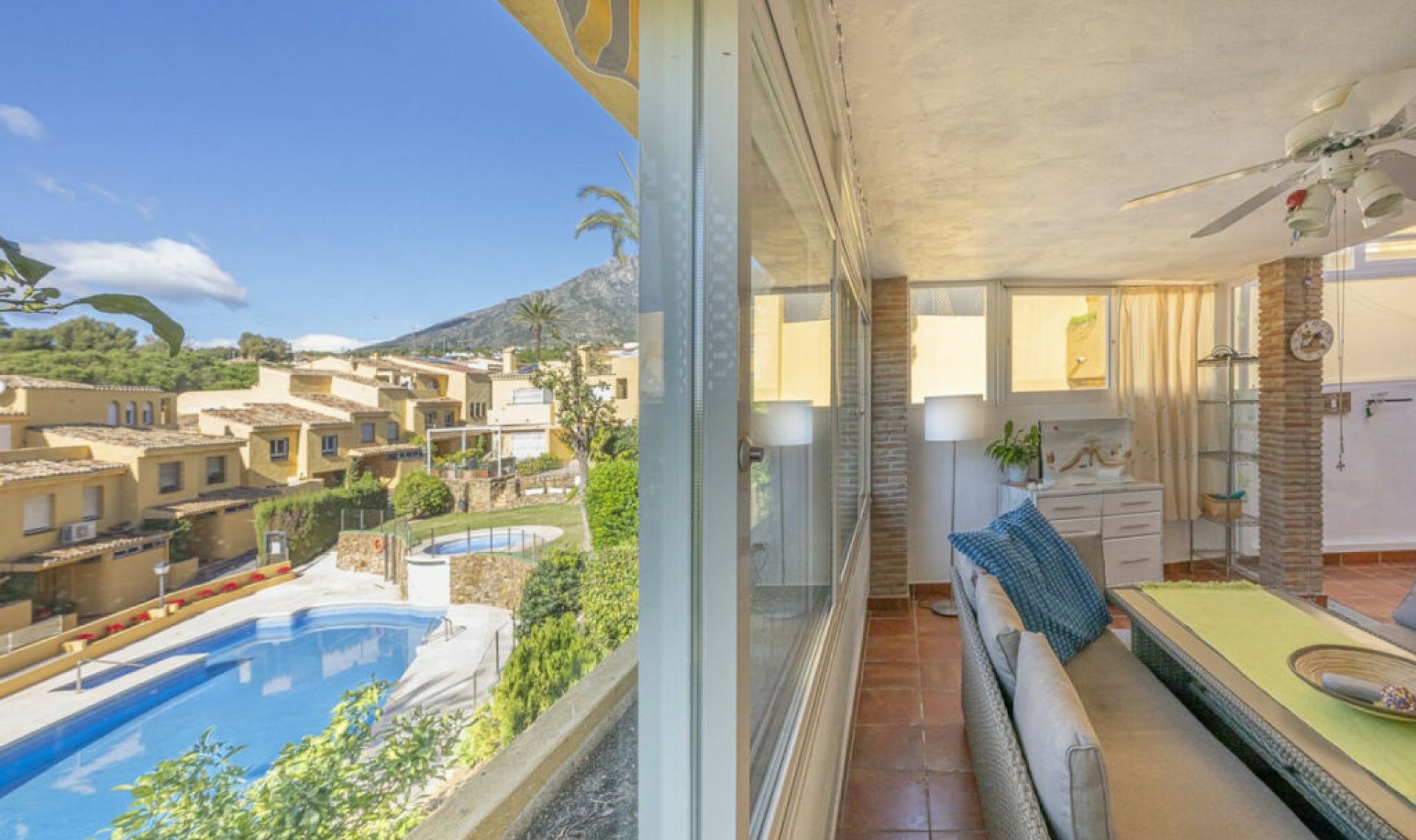 Resale - House -
Marbella