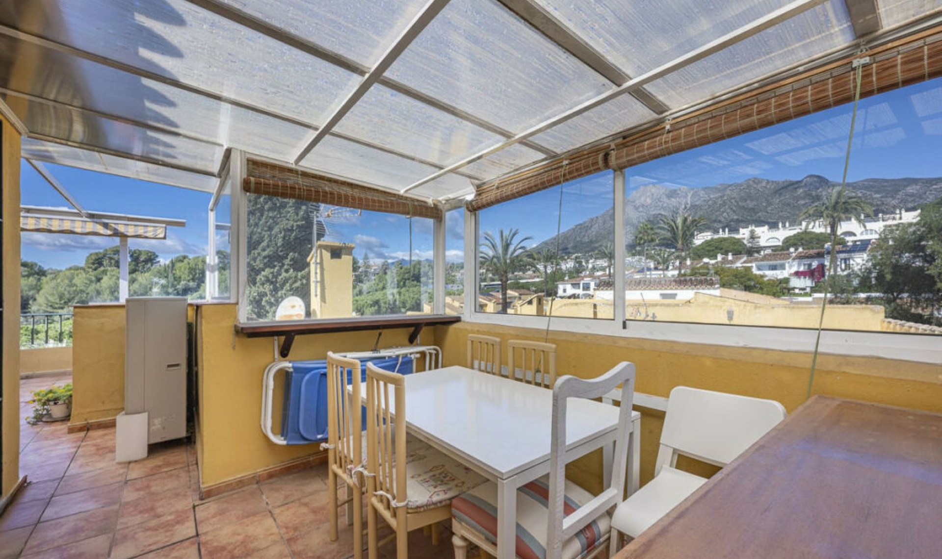 Resale - House -
Marbella