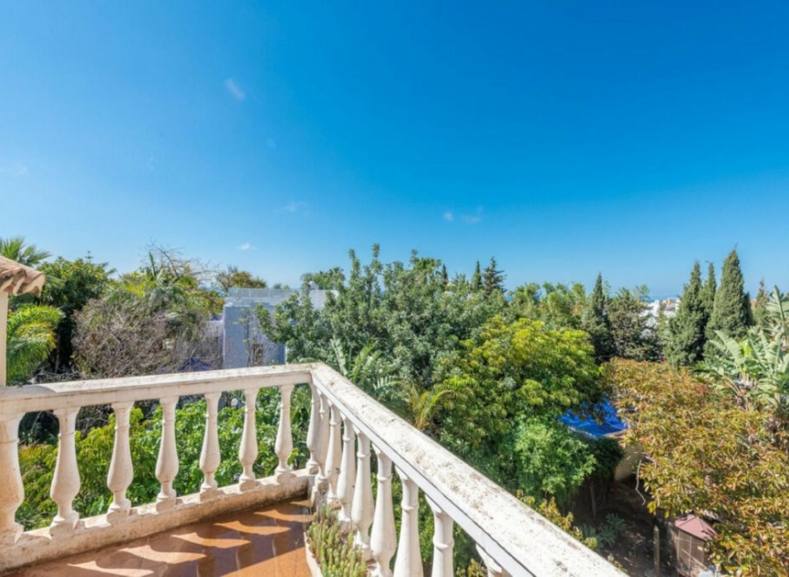 Resale - House -
Marbella